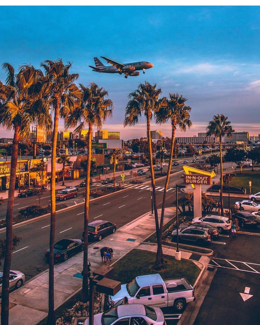 Los Angeles Uluslararası Havalimanı'nda (LAX) Gün Batımı Duvar Kağıdı