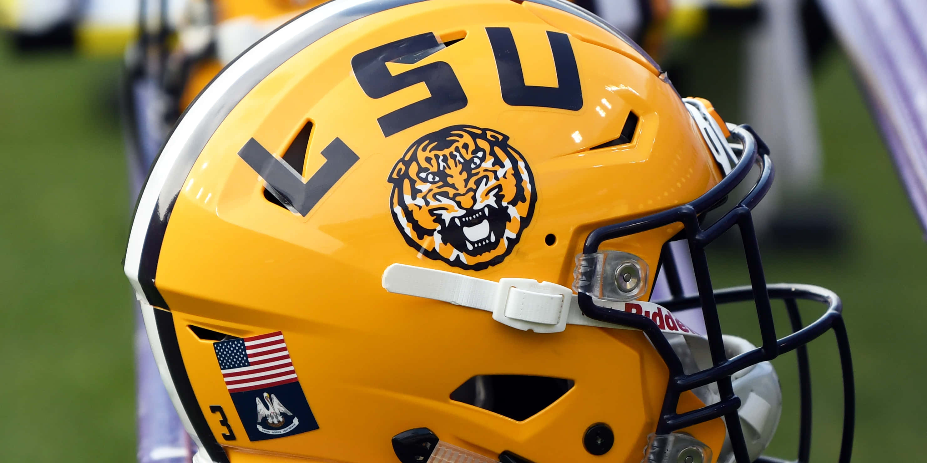 LSU Futbol Sarı Kask Duvar Kağıdı