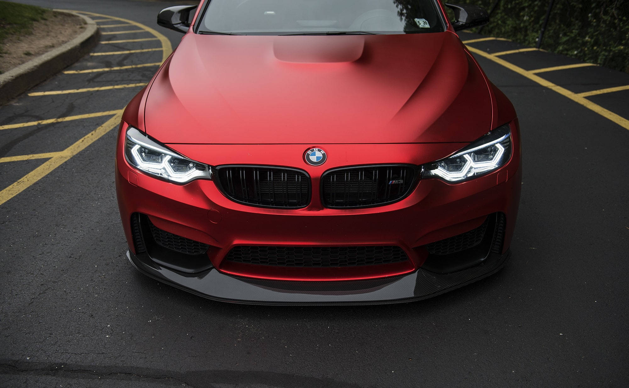 Mat Kırmızı M3 BMW Dizüstü Bilgisayar Duvar Kağıdı