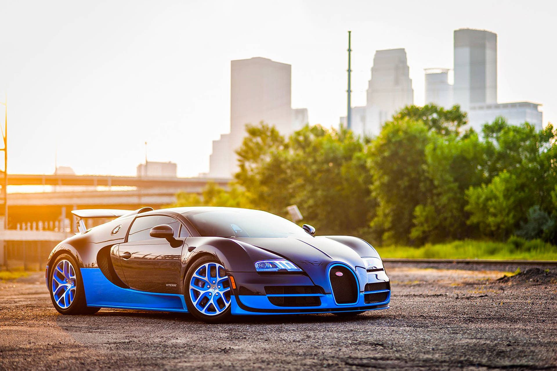 Mavi Bugatti Veyron Gün Doğumu Duvar Kağıdı