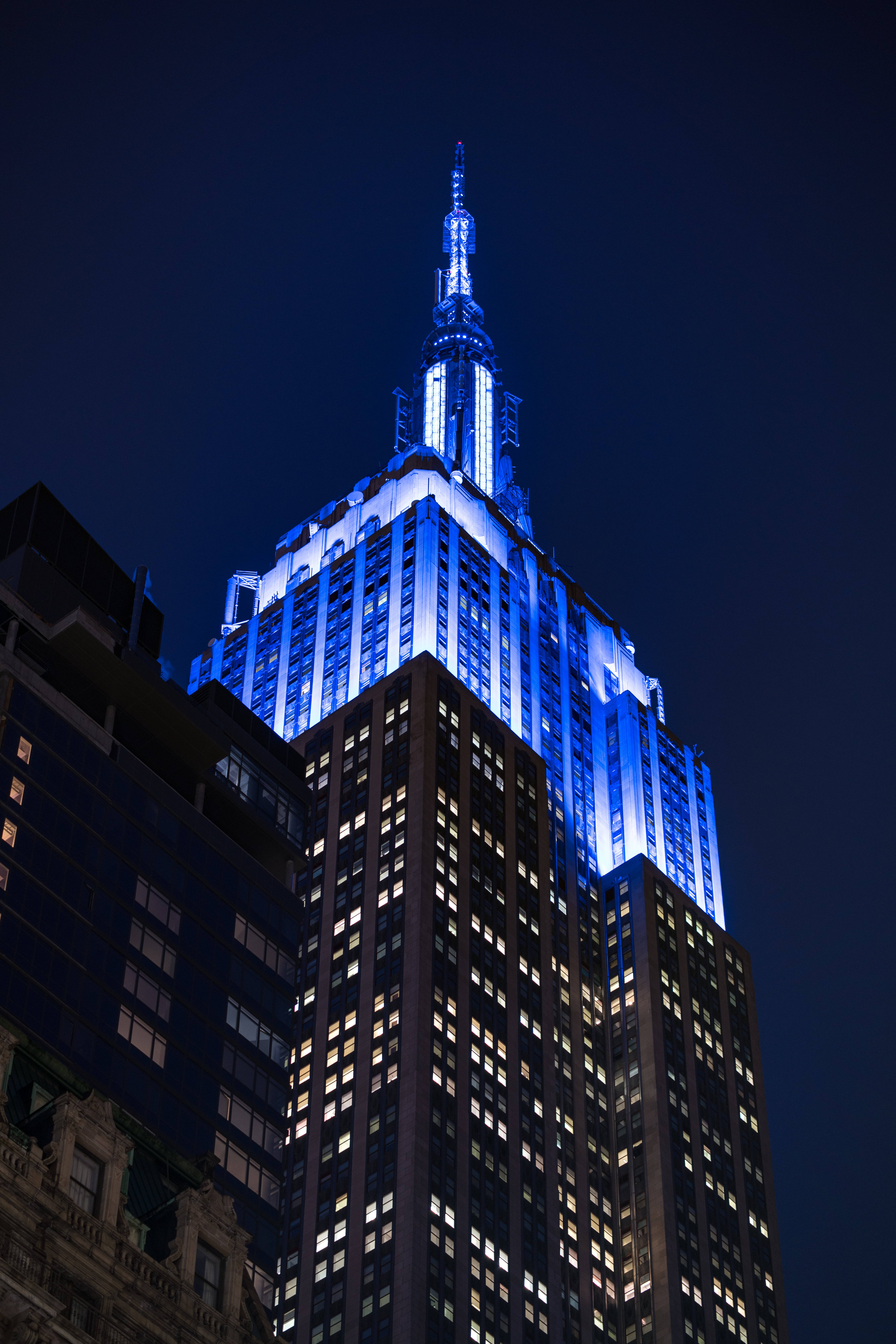 Mavi Empire State New York Gece iPhone Duvar Kağıdı