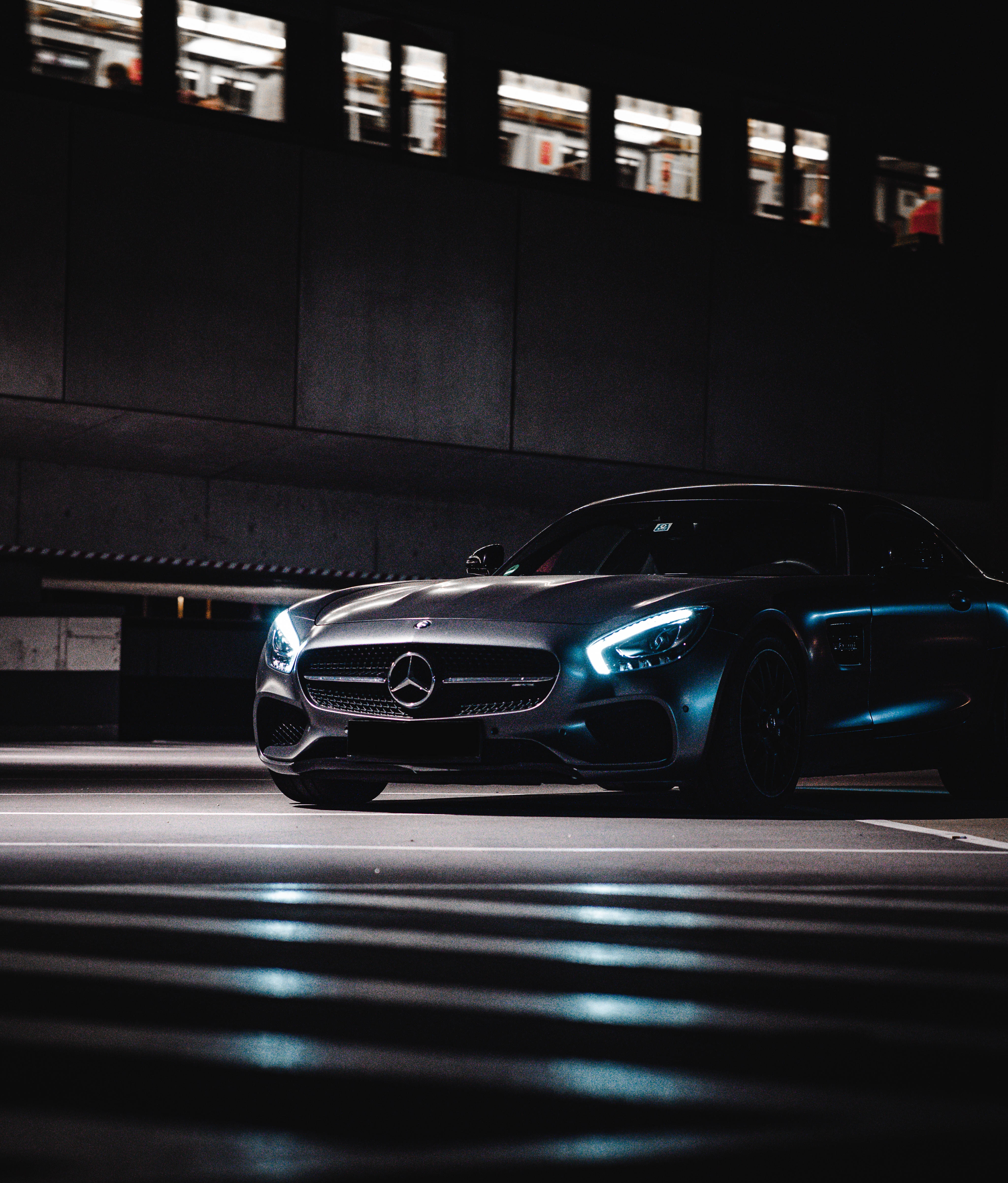 Mercedes Benz Karanlıkta Parlıyor Duvar Kağıdı