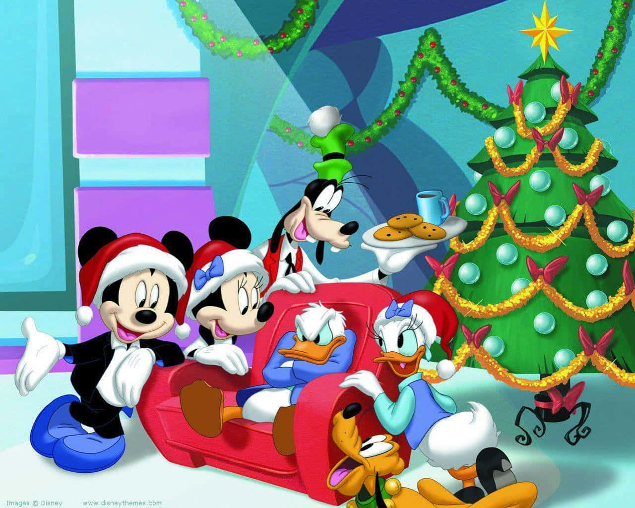 Mickey Mouse ve arkadaşları bir Noel ağacının etrafında Duvar Kağıdı