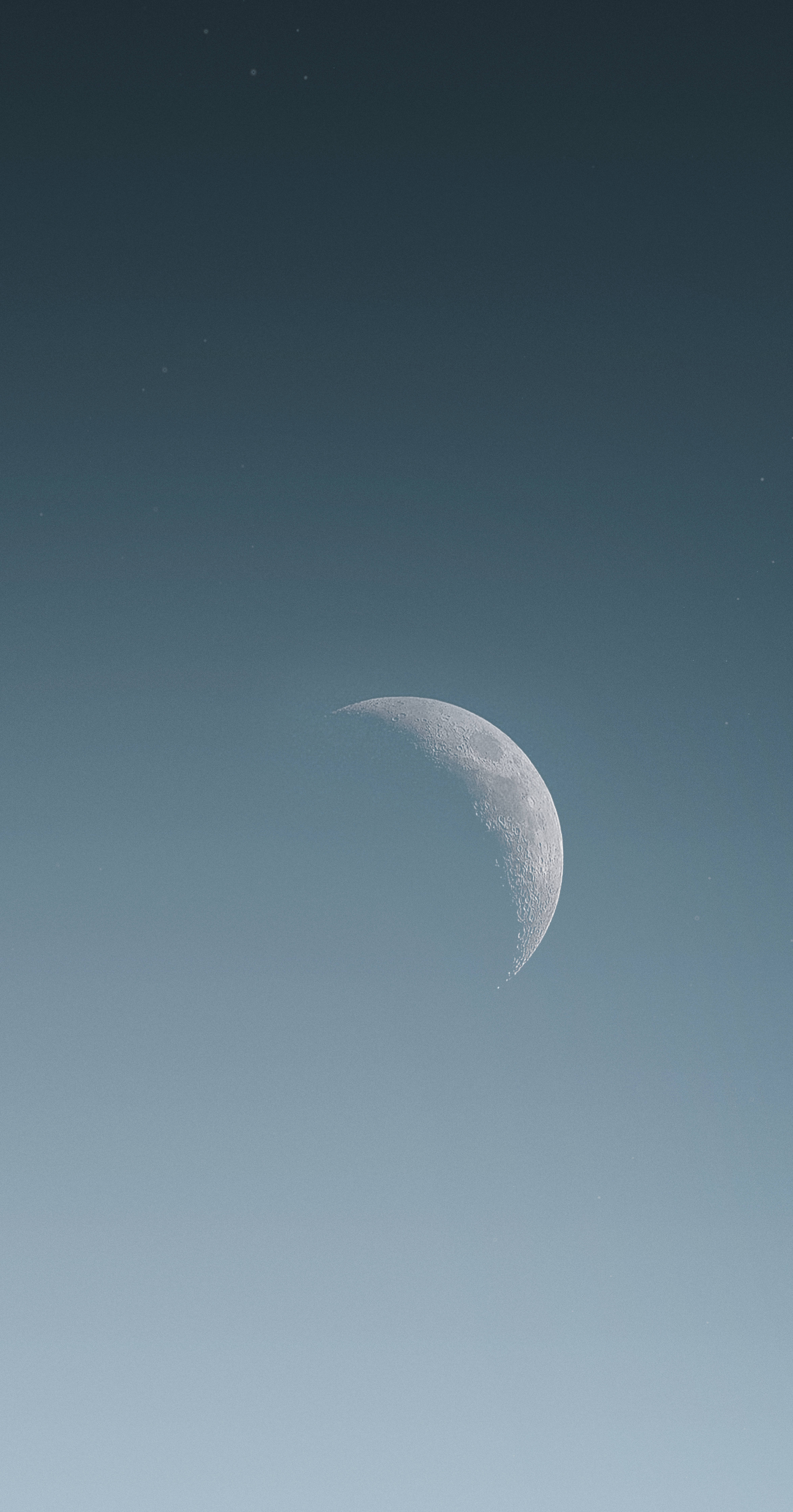 Minimalist Hilal Estetik Ay Duvar Kağıdı