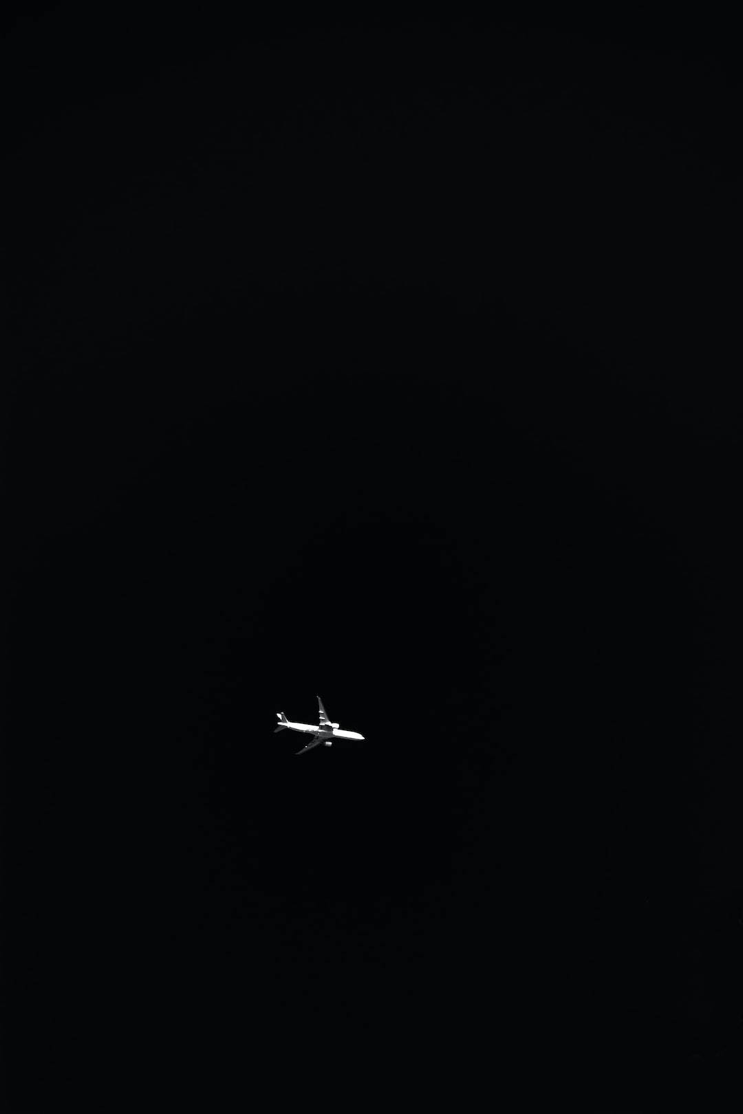 Minimalist Uçak Siyah Beyaz PFP Duvar Kağıdı