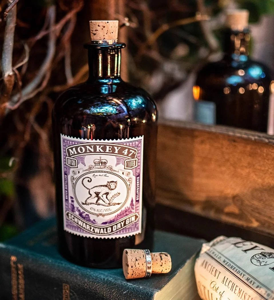 Monkey 47 Gin Schwarzwald Dry Alman Likörü Duvar Kağıdı