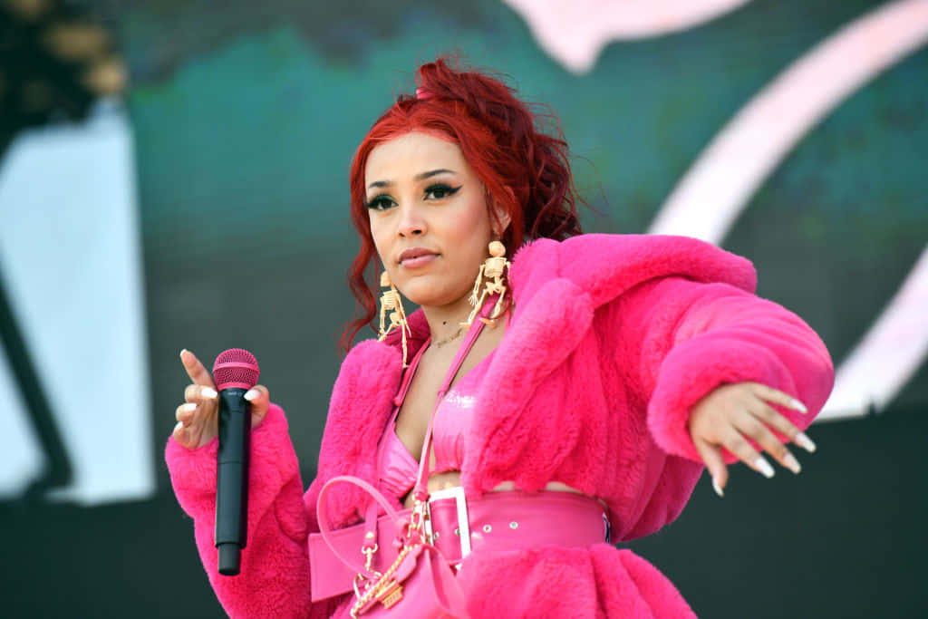 Müzisyen Doja Cat Ev Stüdyosunda Duvar Kağıdı