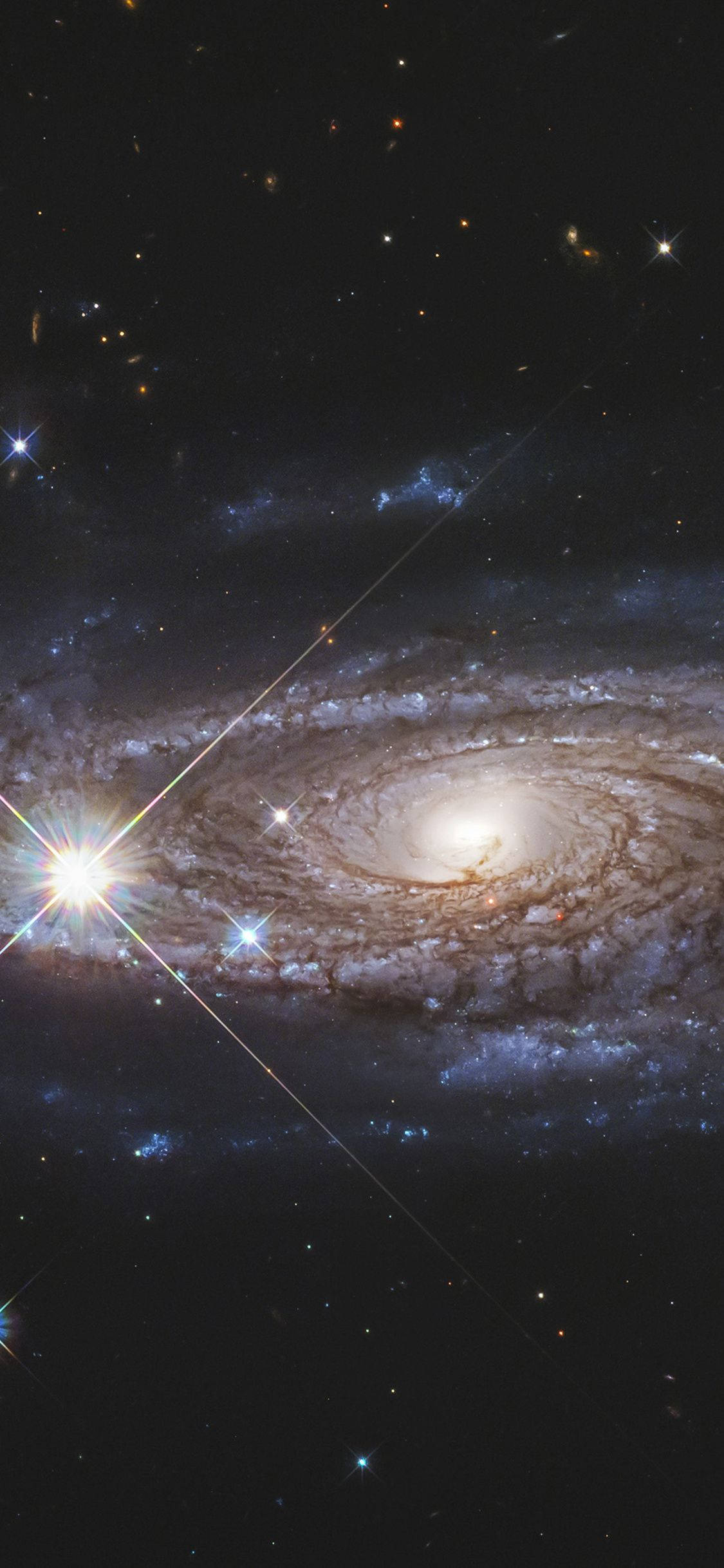 NASA iPhone Parlayan Galaksi Duvar Kağıdı