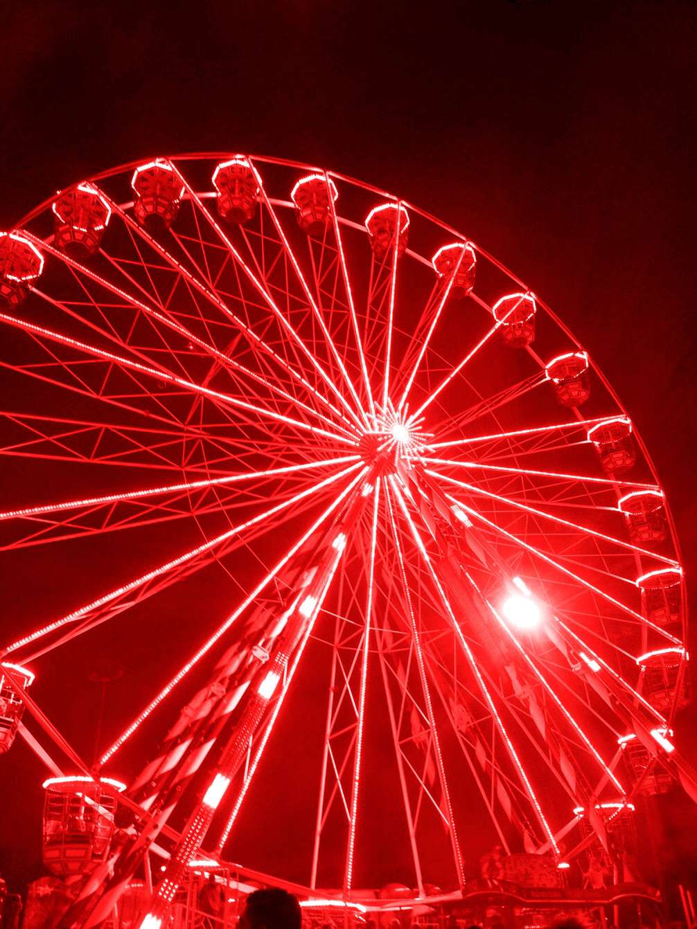Neon Kırmızı Estetiğin Canlılığını Hissedin Duvar Kağıdı
