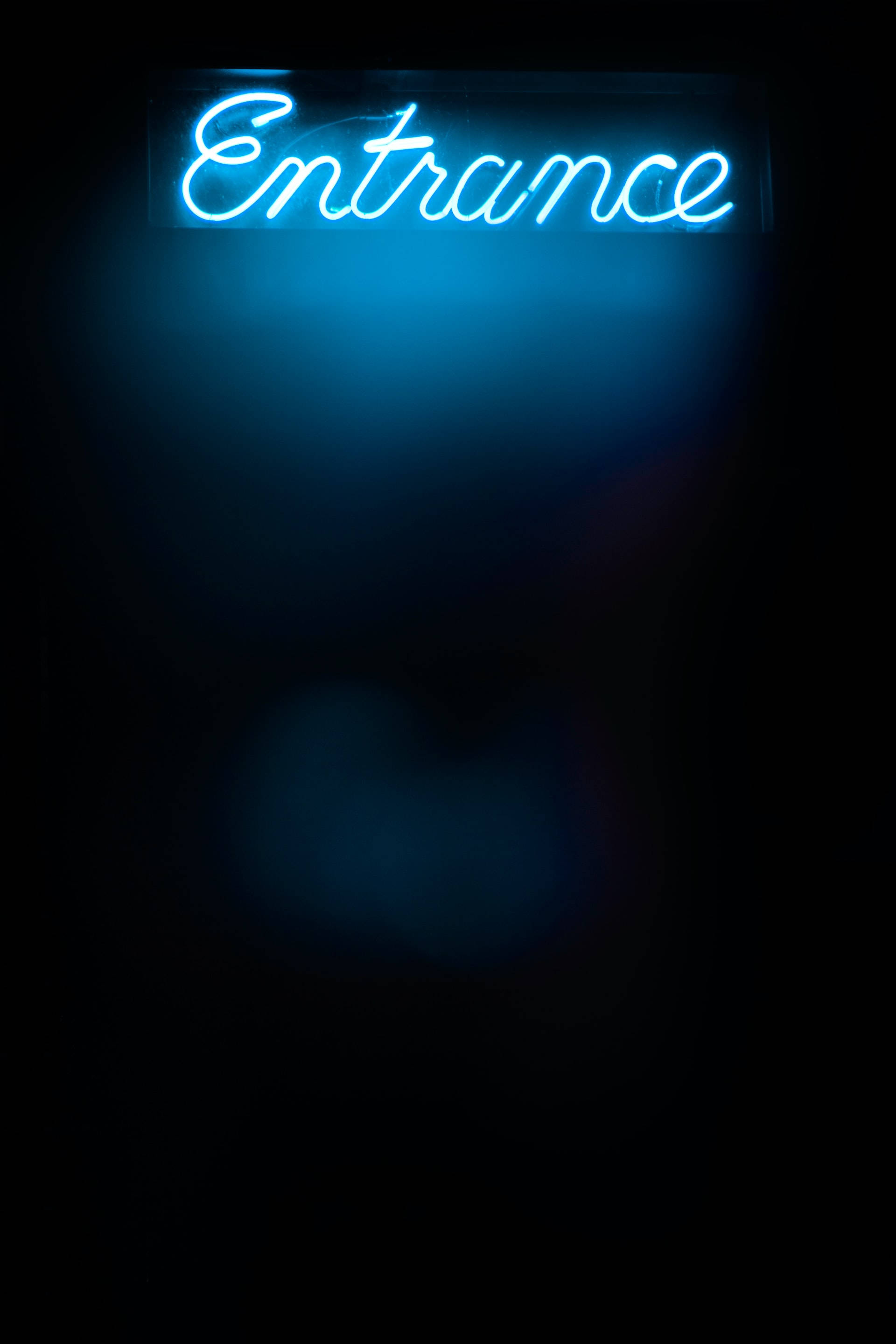 Neon Mavi iPhone'da Giriş Tabelası Duvar Kağıdı