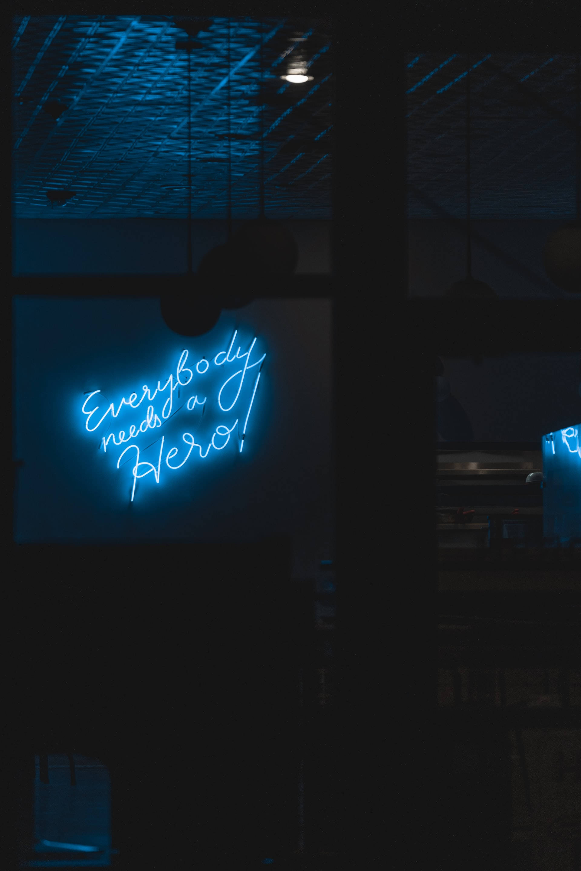 Neon Mavi iPhone Estetik Alıntısı Duvar Kağıdı