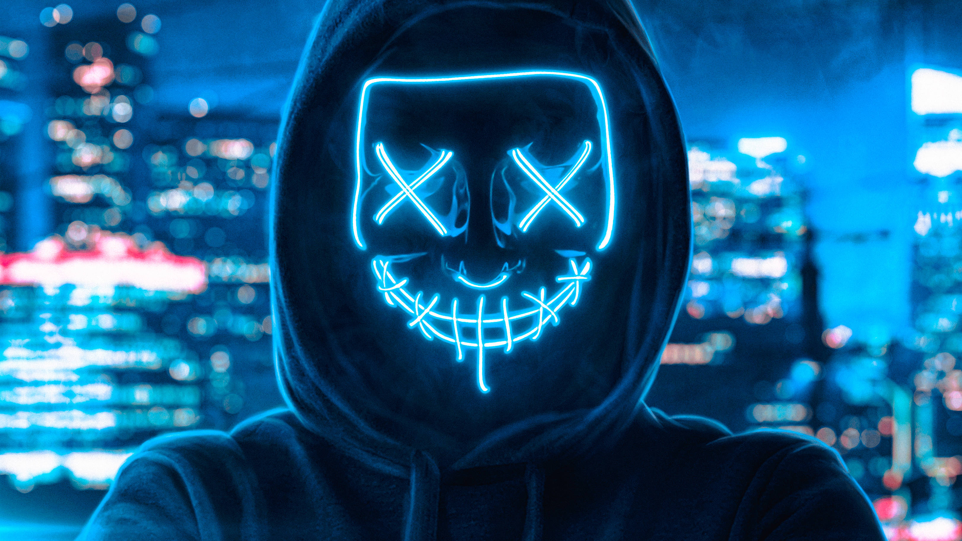 Neon Mavi Işık Purge Maskesi Takan Adam Duvar Kağıdı