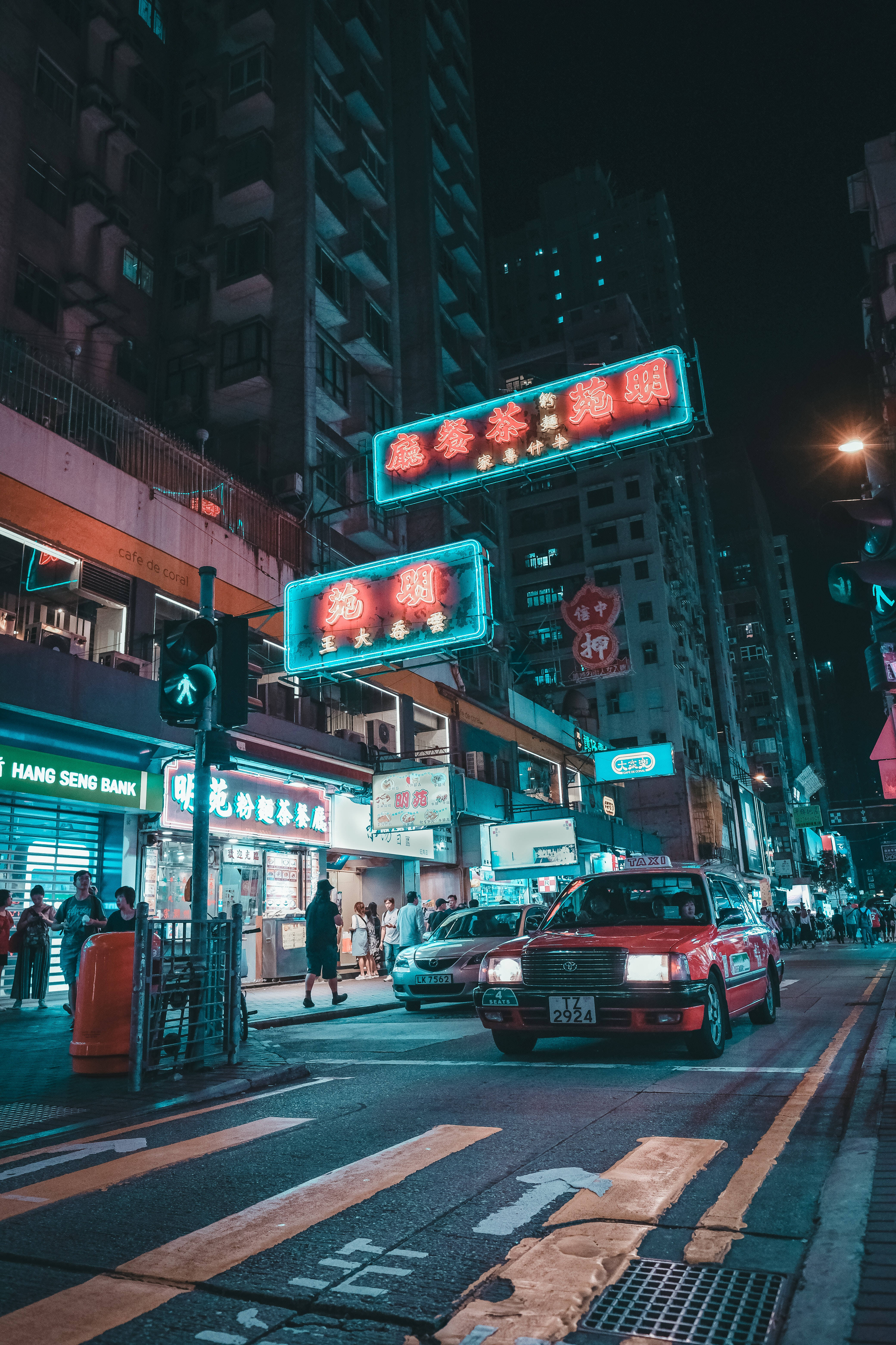 Neon Tabelalı Hong Kong Sokağı Duvar Kağıdı