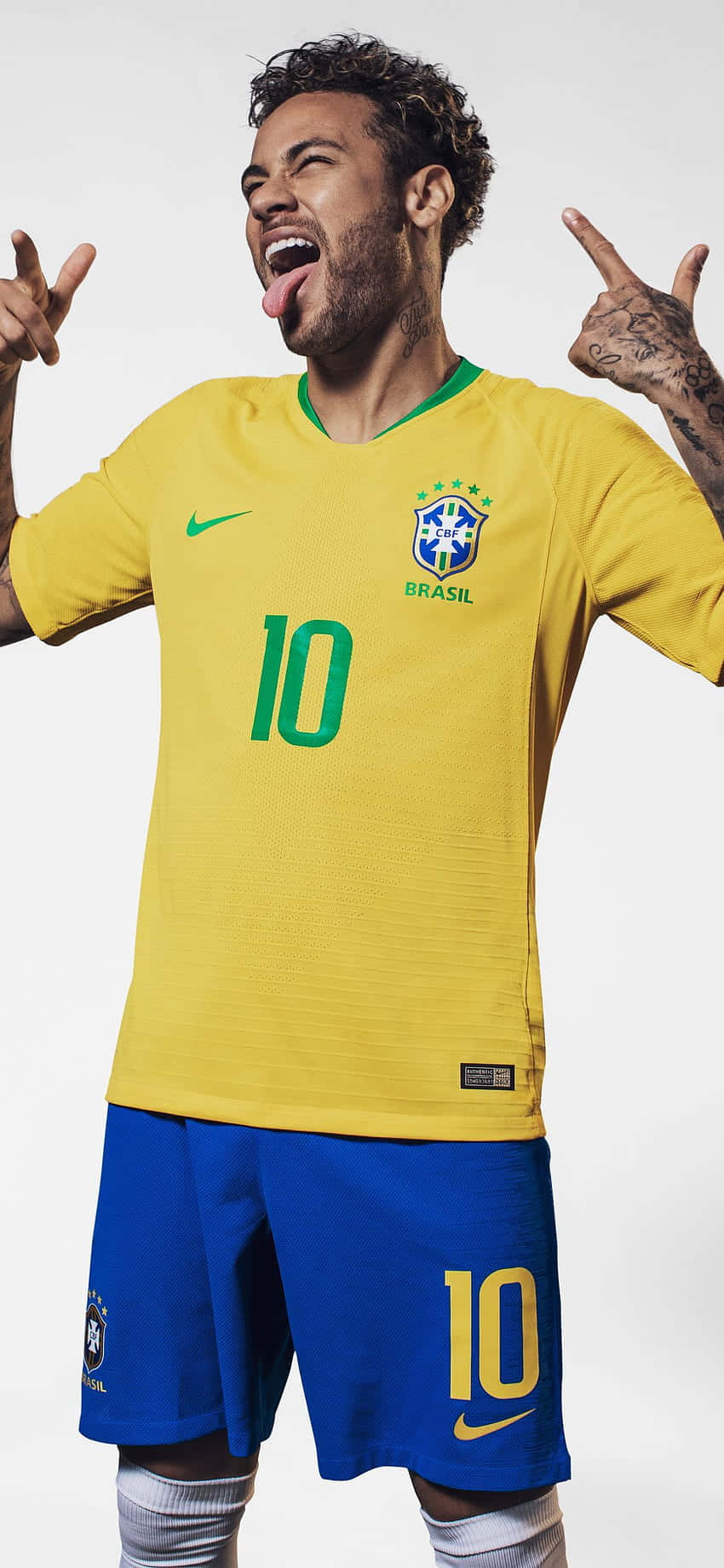 Neymar Dil Çıkartan iPhone Duvar Kağıdı