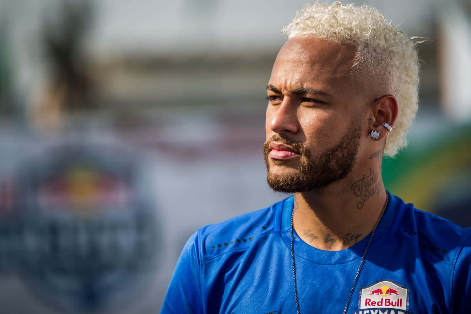 Neymar Sahada Duvar Kağıdı