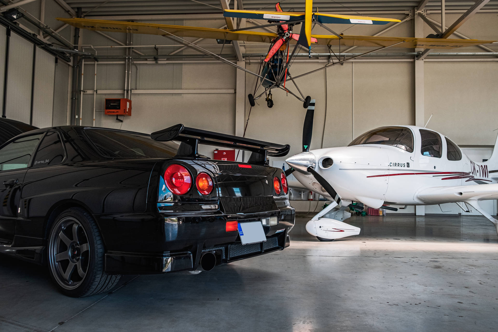 Nissan Skyline GTR R34 Hangarda