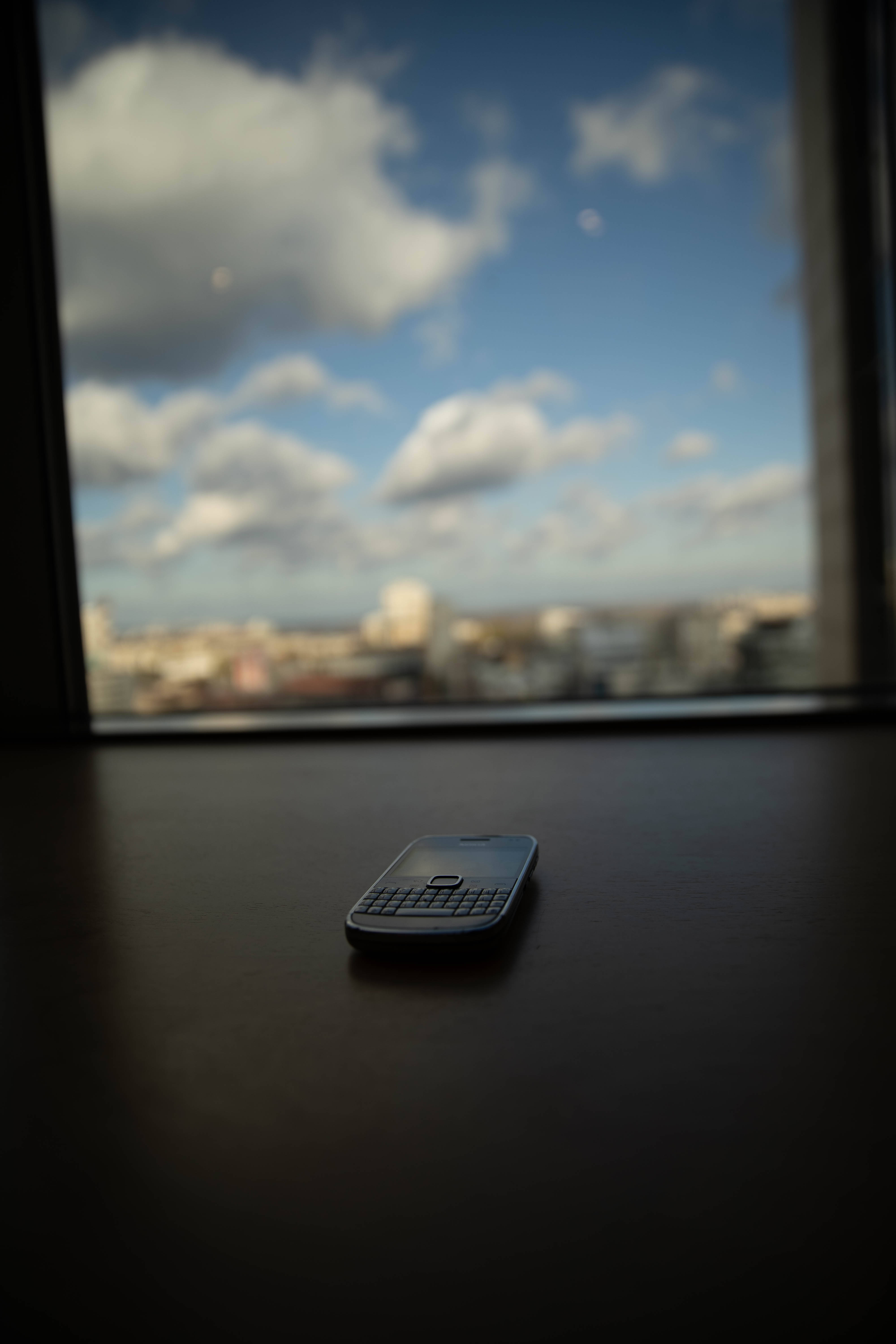 Nokia E71 Bulutlu Gökyüzü Duvar Kağıdı