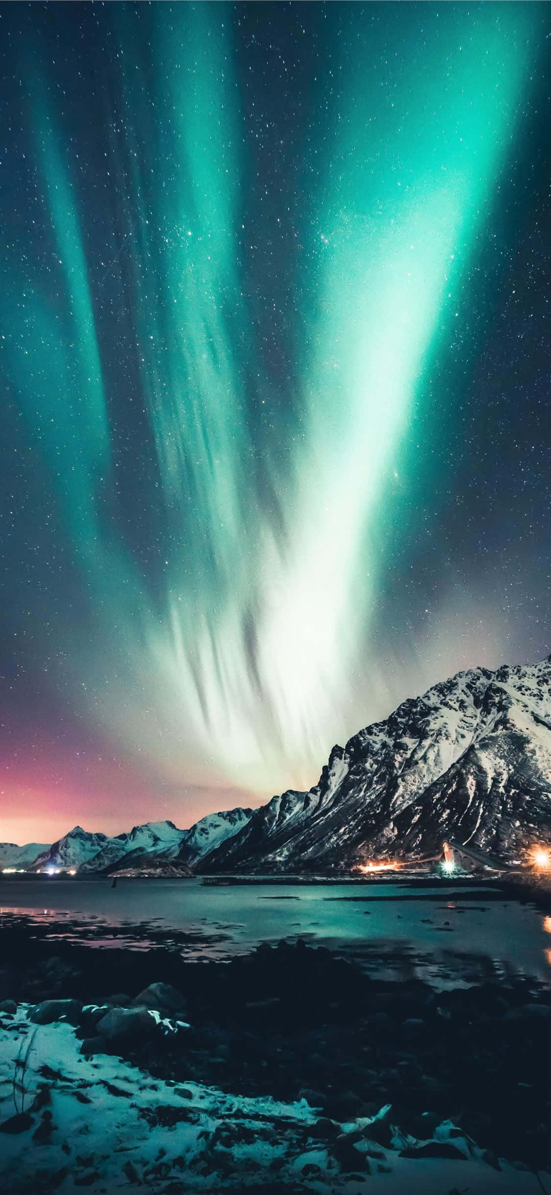 Norveç'in Nefes Kesen Doğası Duvar Kağıdı