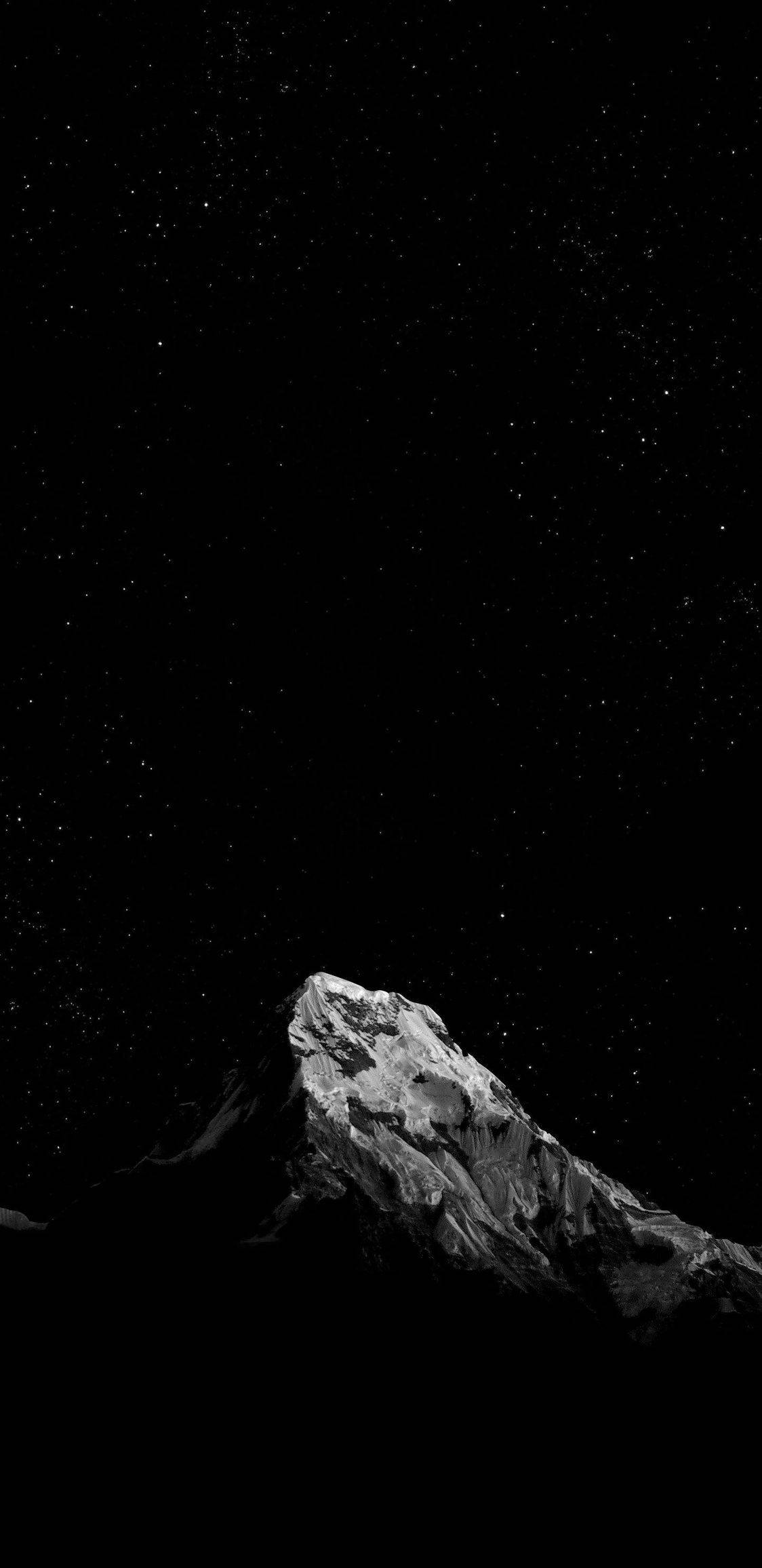 OLED Snowy Mountain Duvar Kağıdı