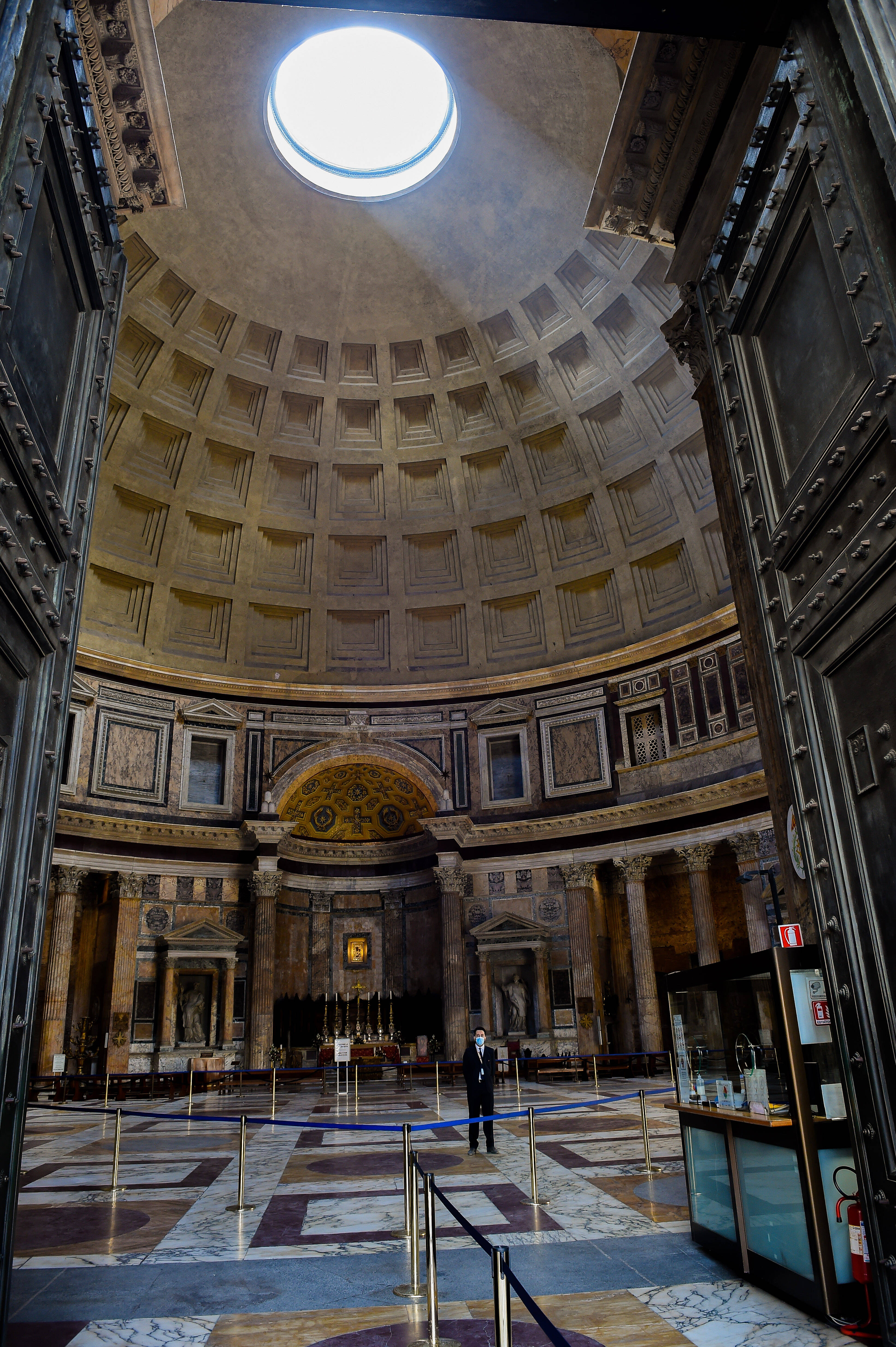 Pantheon Doğal Işık Duvar Kağıdı