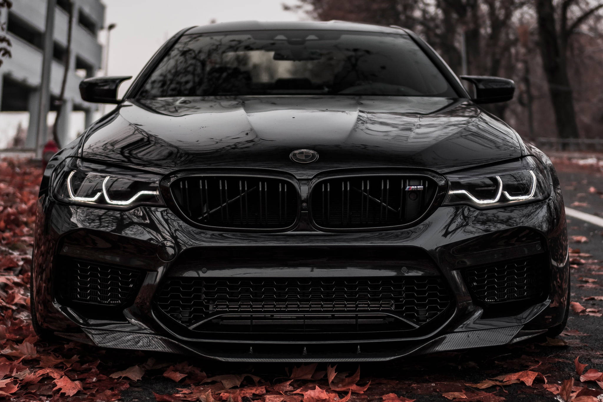 Parlak Siyah BMW M5 Dizüstü Bilgisayar Duvar Kağıdı