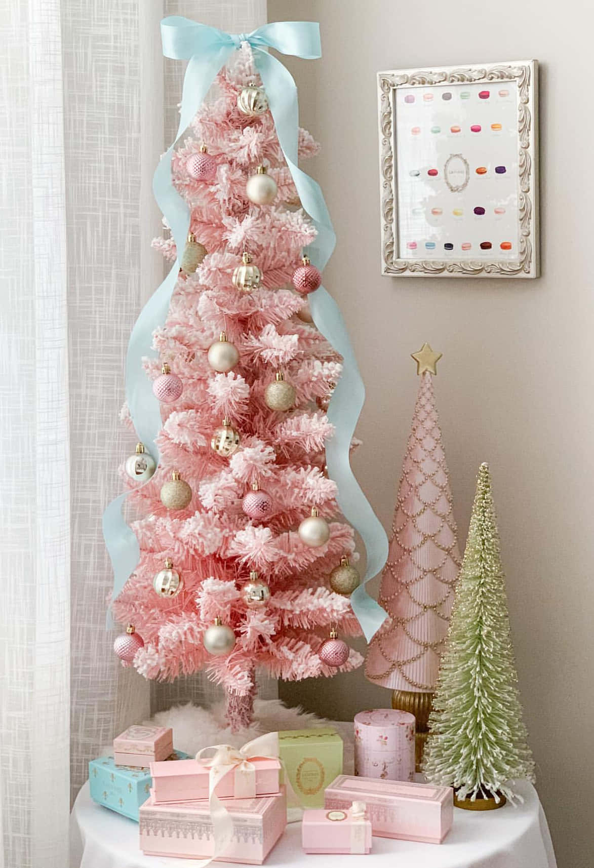 Pastel Estetik Noel Ağacı Düzenlemesi Duvar Kağıdı