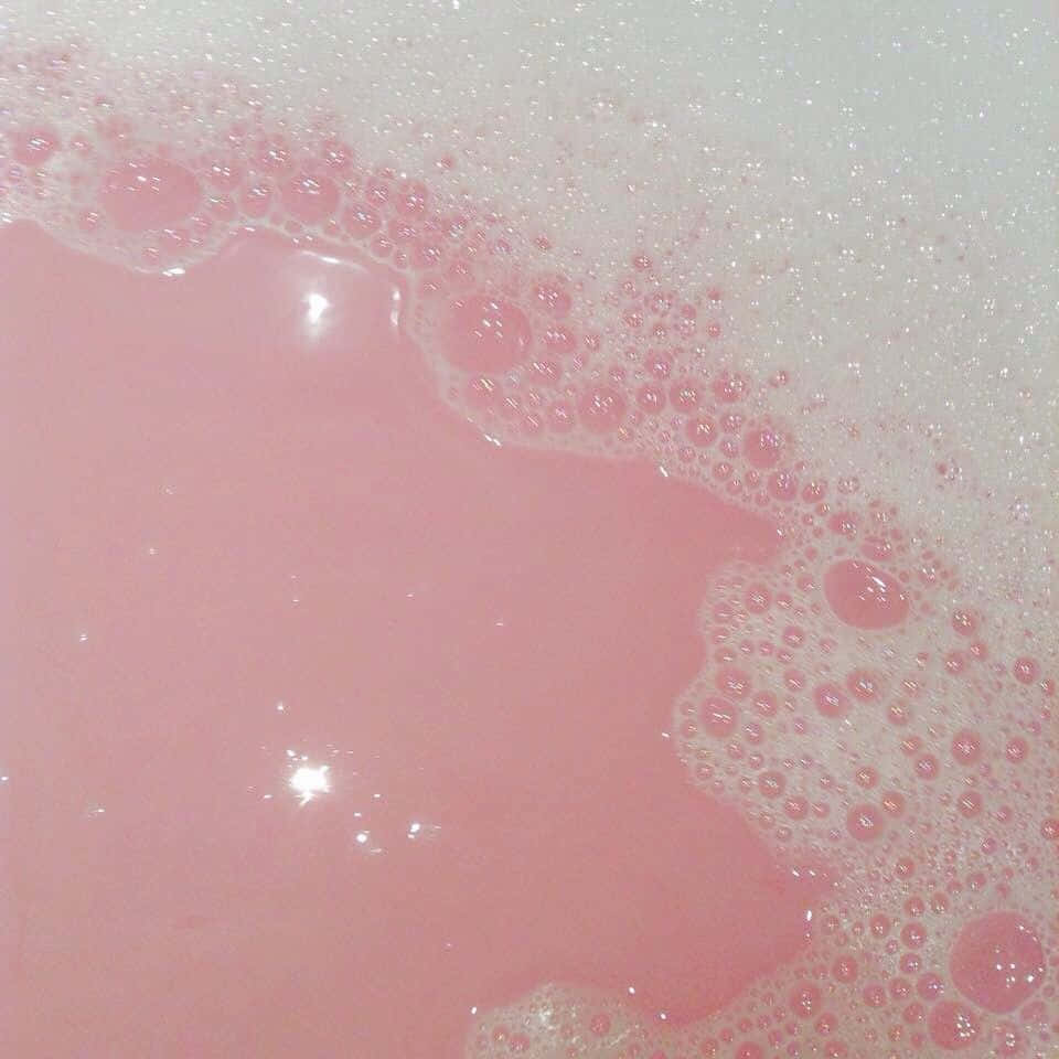 Pastel Pembe Estetiği ile Huzurlu Ev Dekorasyonu Duvar Kağıdı