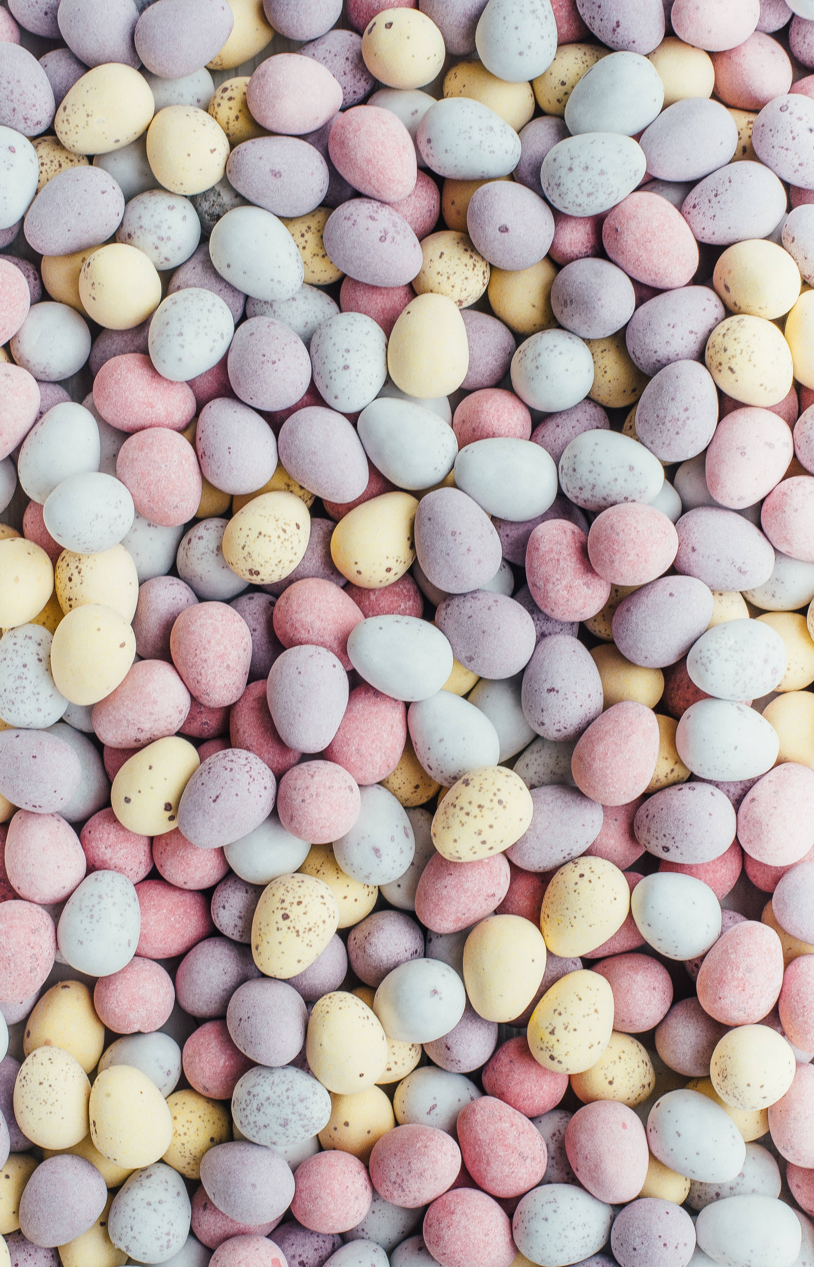 Pastel Renkli Çakıl Taşları Estetik Deseni Duvar Kağıdı