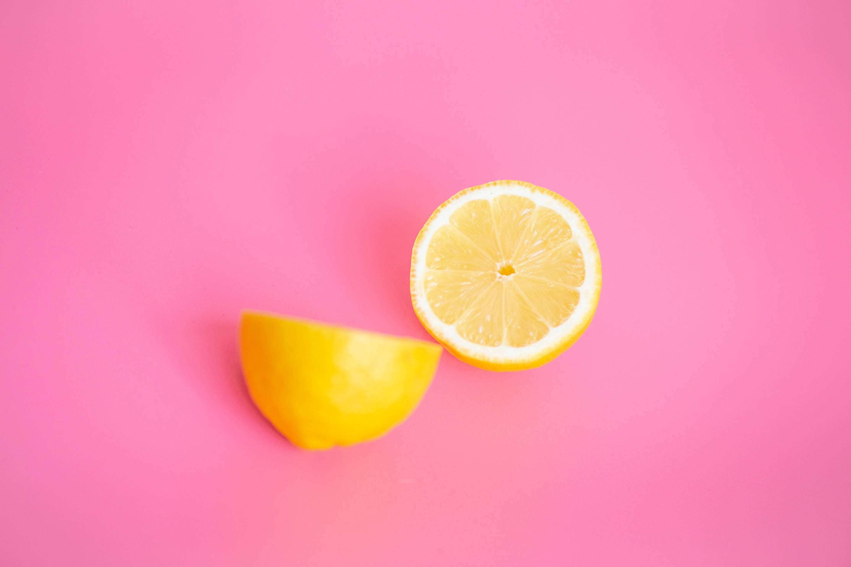Pembe İçinde Limon Duvar Kağıdı