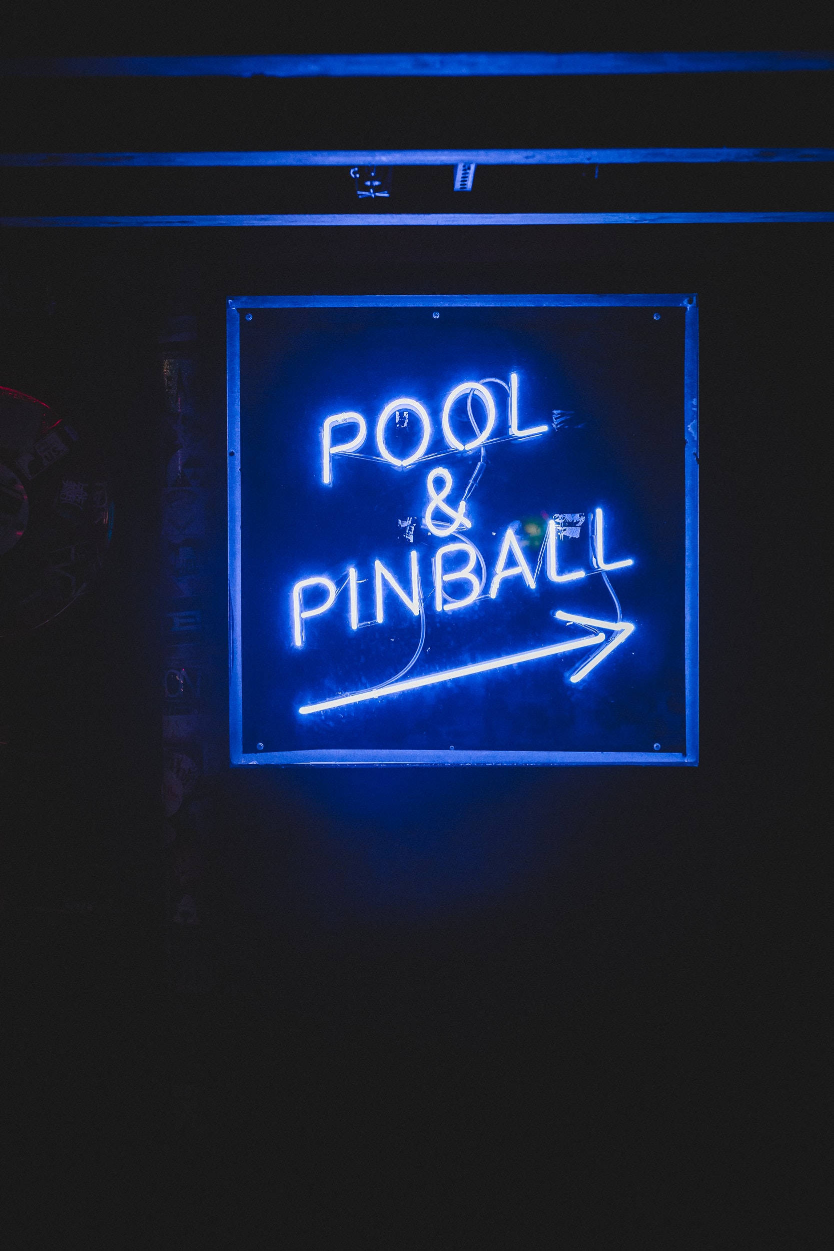 Pool & Pinball Neon Mavi iPhone Duvar Kağıdı