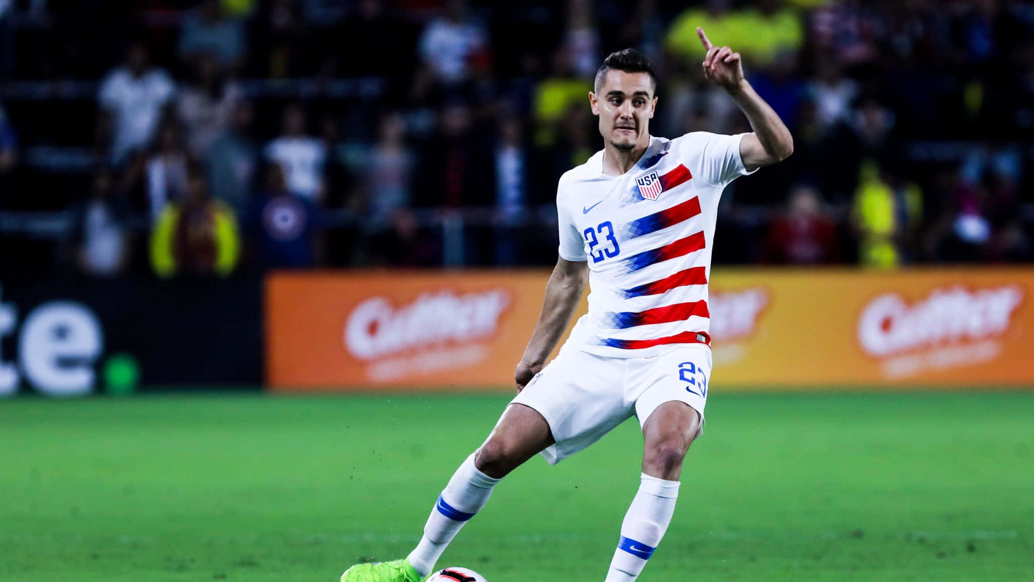 Profesyonel Futbolcu Aaron Long Ekvador'a Karşı Duvar Kağıdı