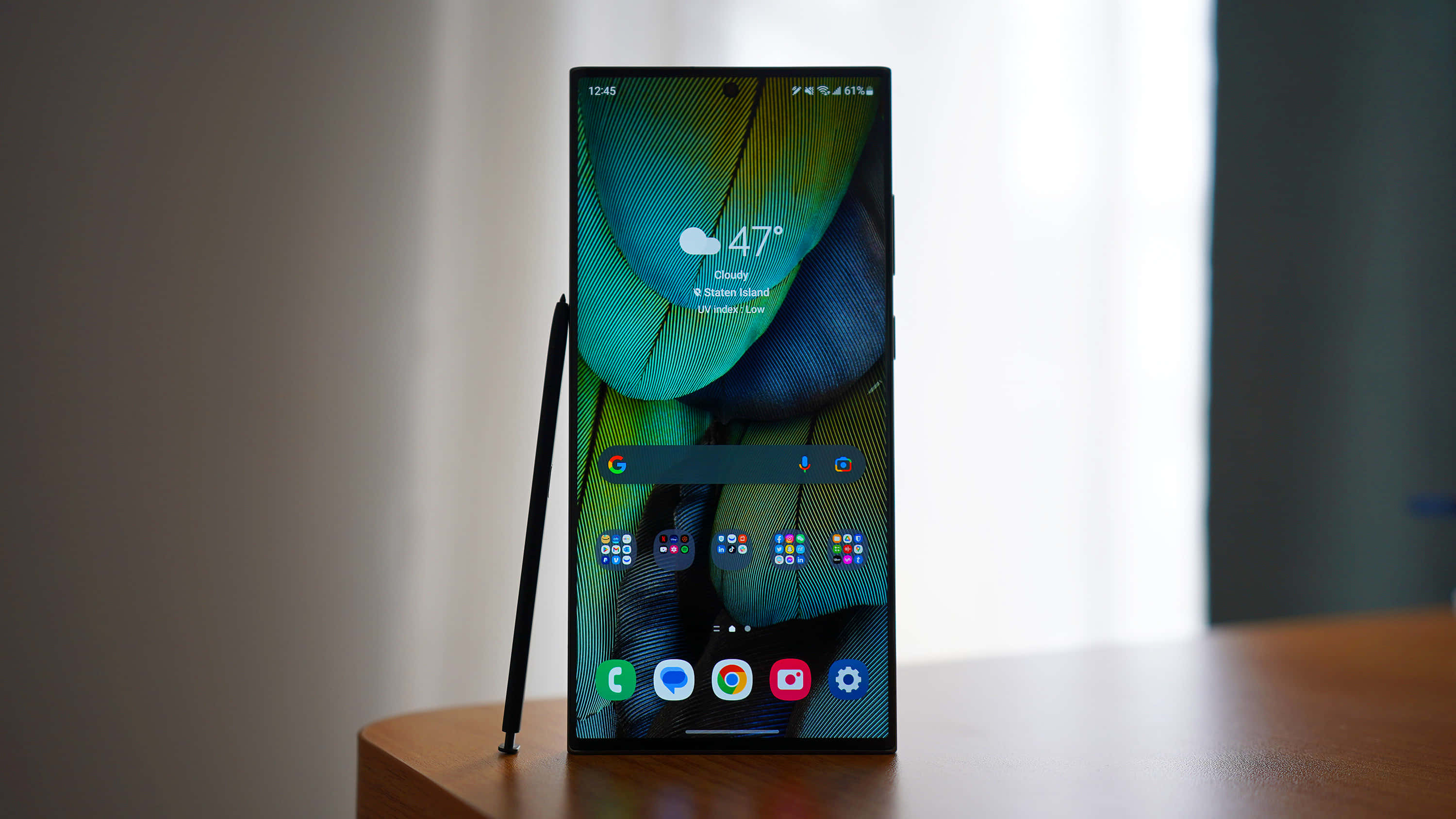 S Pen ile Gösterilen Samsung S23 Ultra Duvar Kağıdı