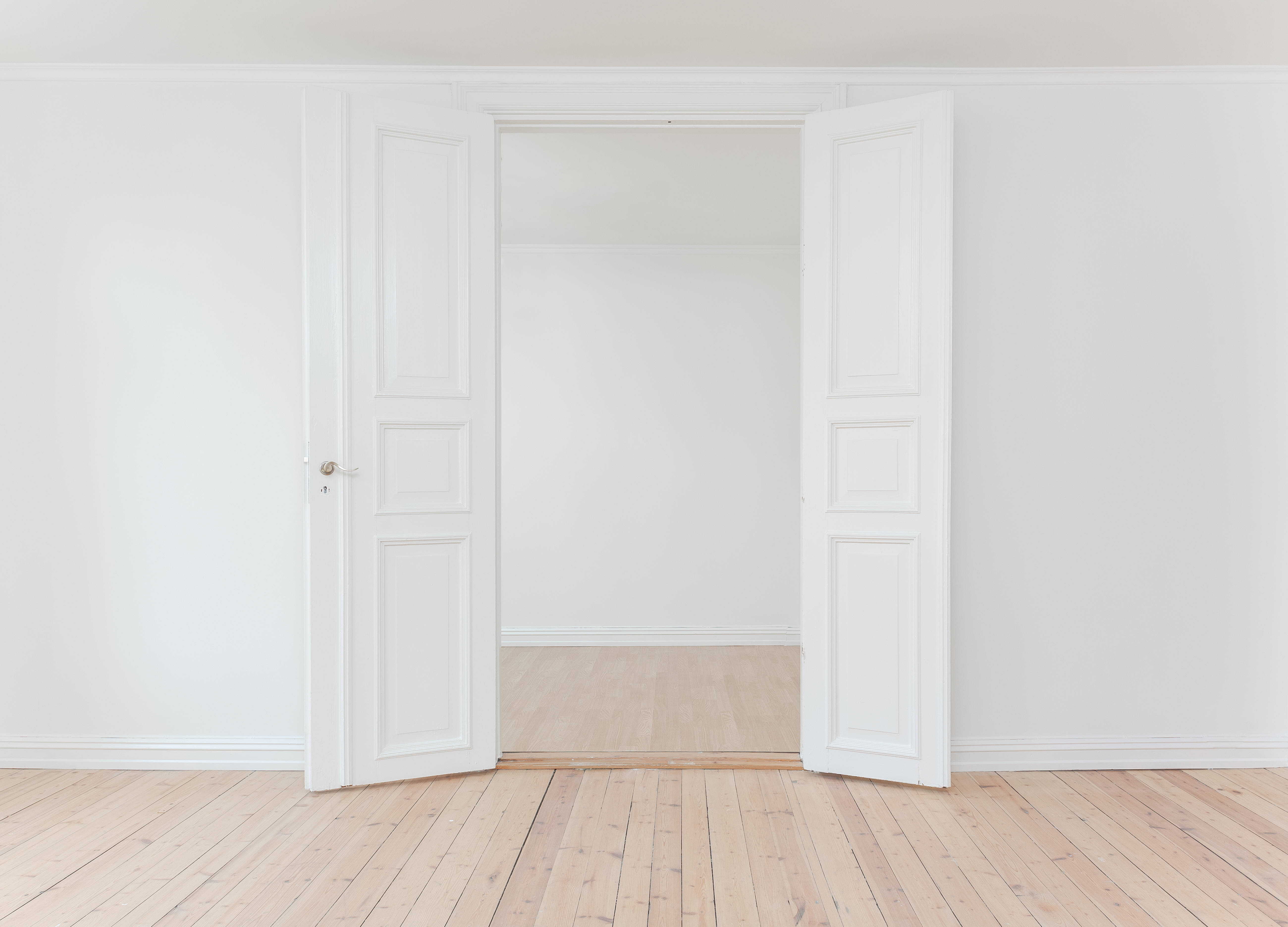 Temiz Minimalist Tasarımın Sakinliğini Deneyimleyin Duvar Kağıdı