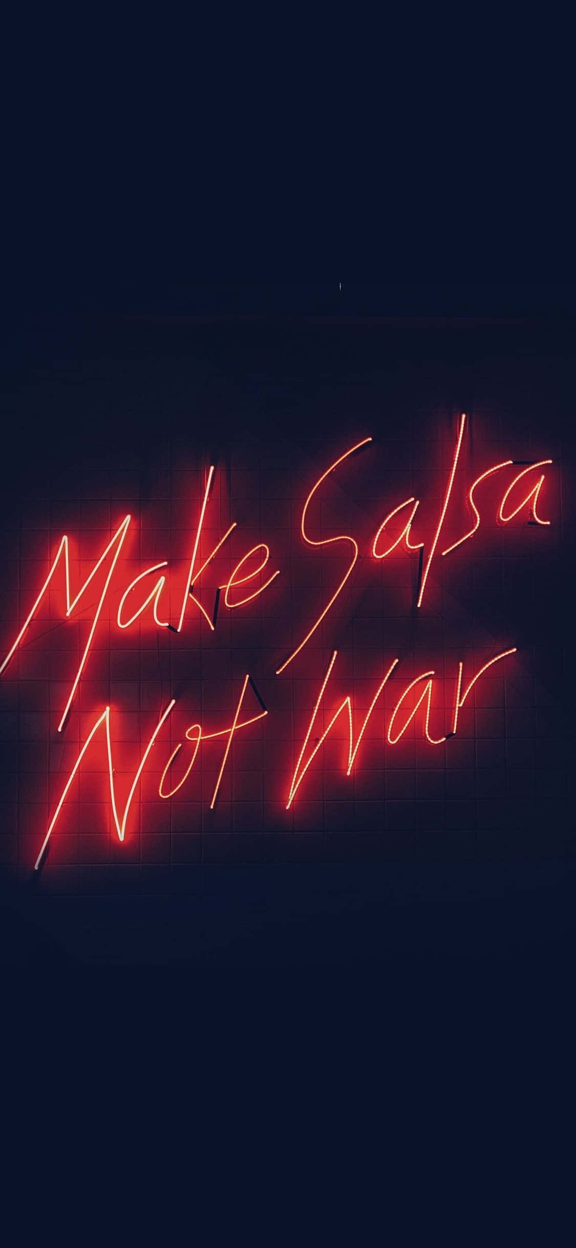 Salsa Yap Savaşma Neon Kırmızı Estetiği Duvar Kağıdı