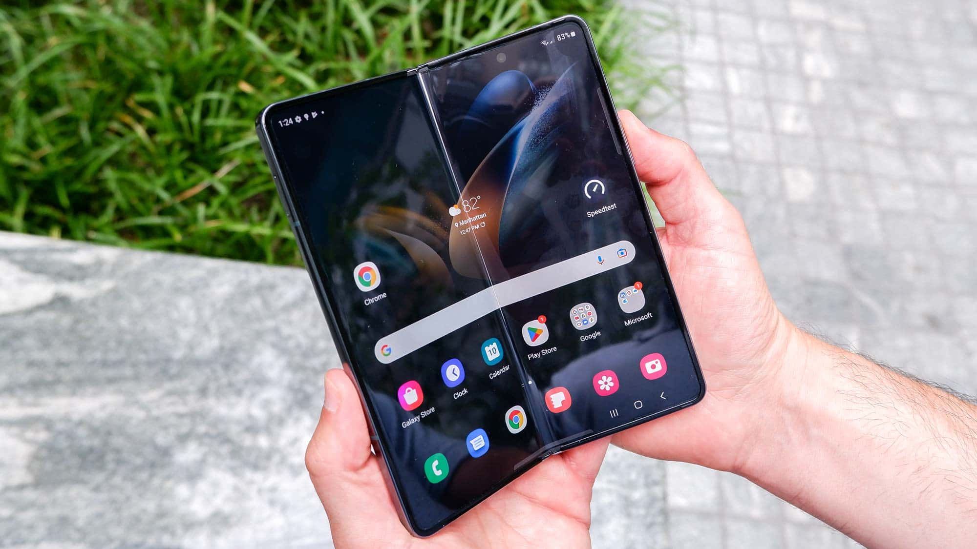 Samsung Galaxy Z Fold 4 Resmi Duvar Kağıdı