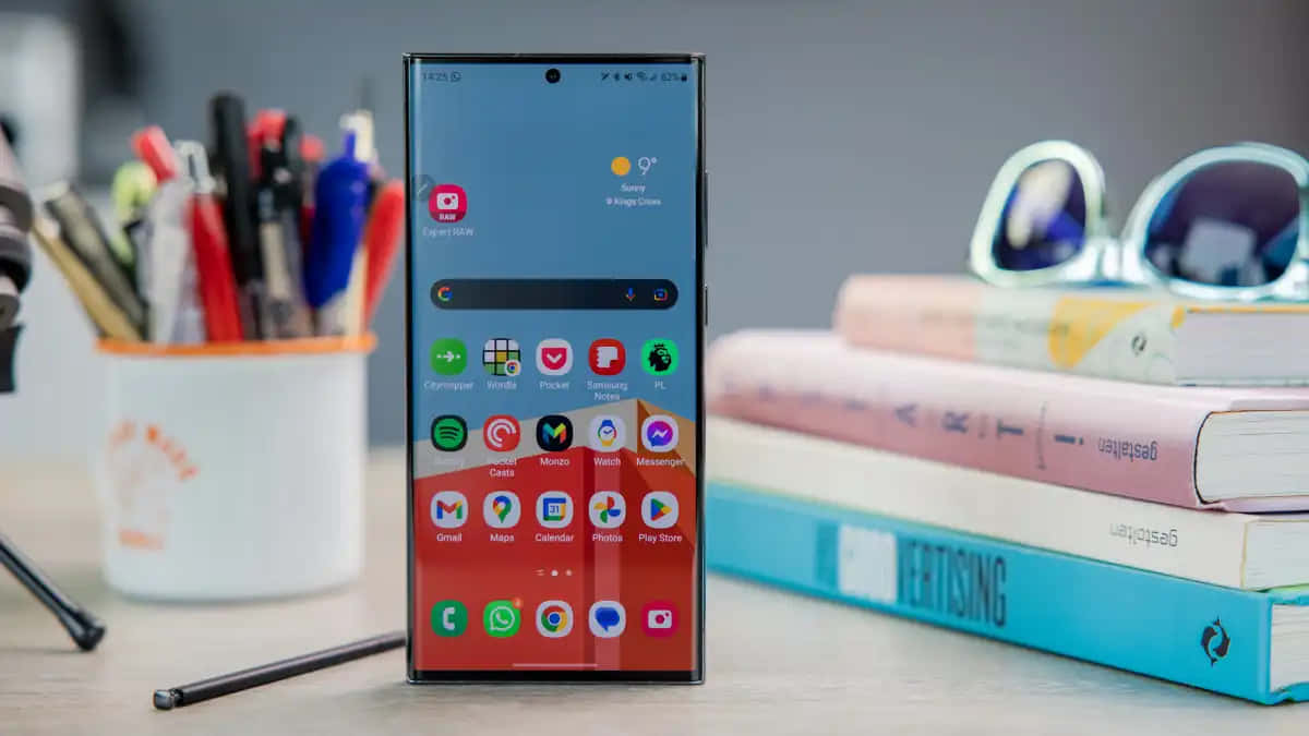 Samsung S23 Ultra Ekran ve S Pen Duvar Kağıdı
