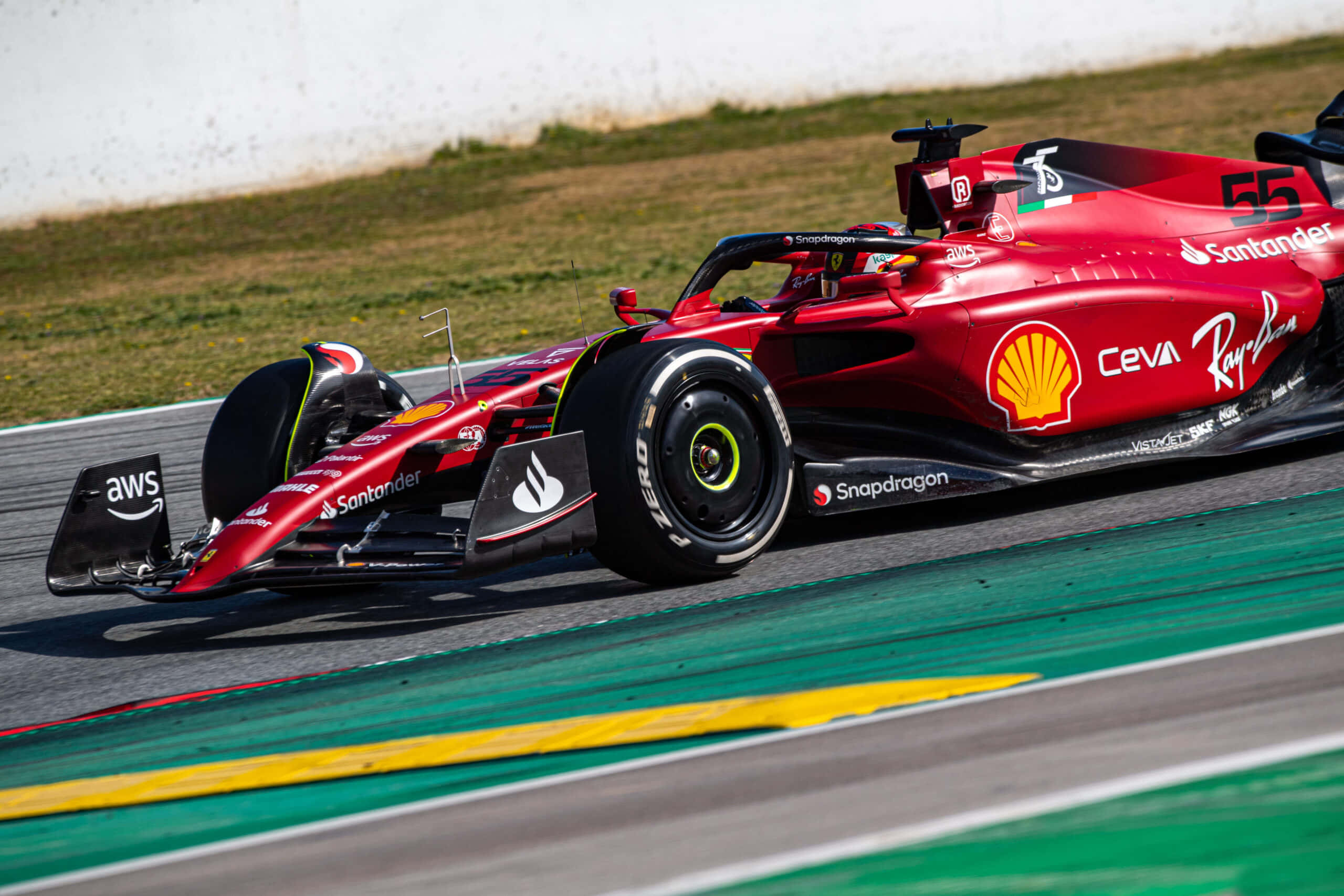 Sebastian Vettel, 2017 Monako Grand Prix'inde podyumda zafer kazanıyor Duvar Kağıdı