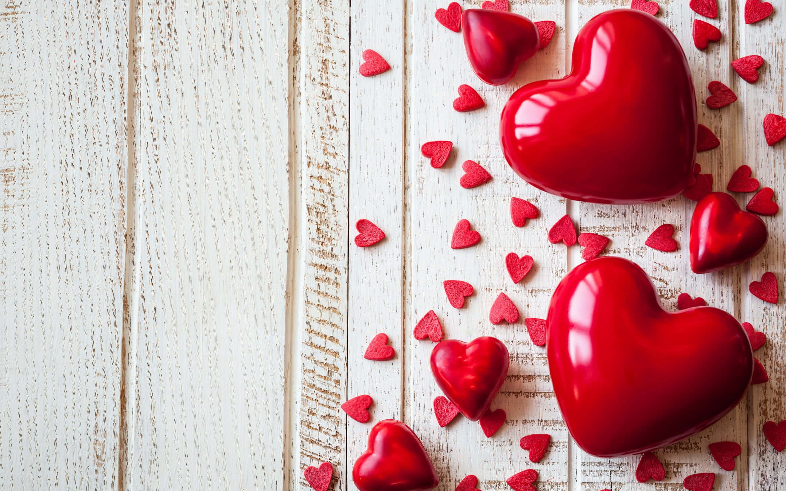 Sevgilinize bu romantik ve estetik kalp arka planı ile sevginizi gösterin. Duvar Kağıdı