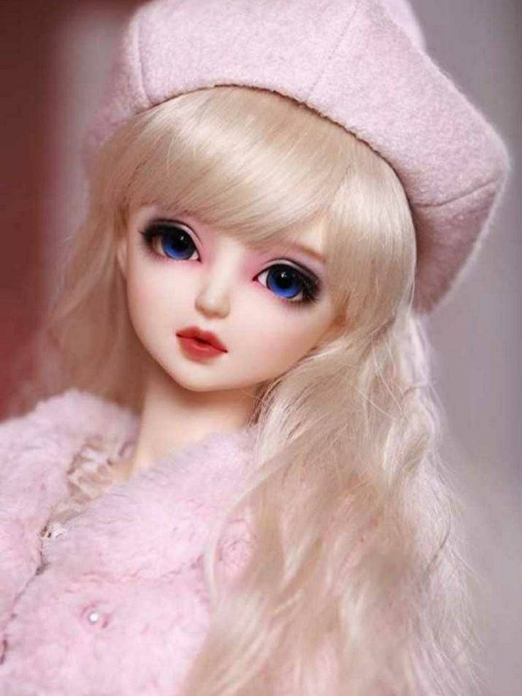 Sevimli Barbie Bebek Pastel Pembe Kıyafet Duvar Kağıdı