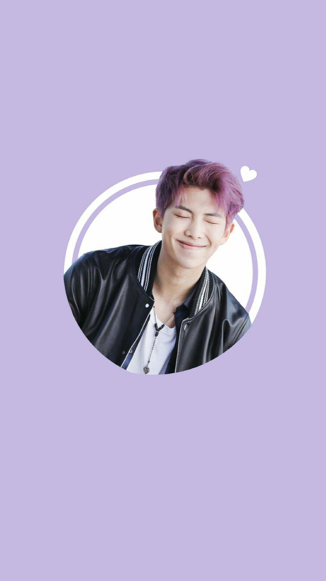 Sevimli BTS RM Mor Zemin Üzerinde Daire İçinde Duvar Kağıdı