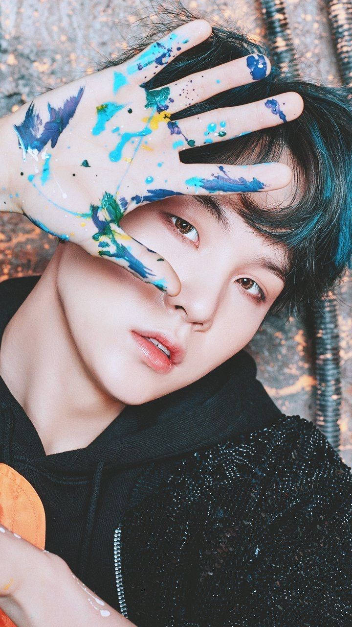 Sevimli BTS Suga El Boyaması Duvar Kağıdı