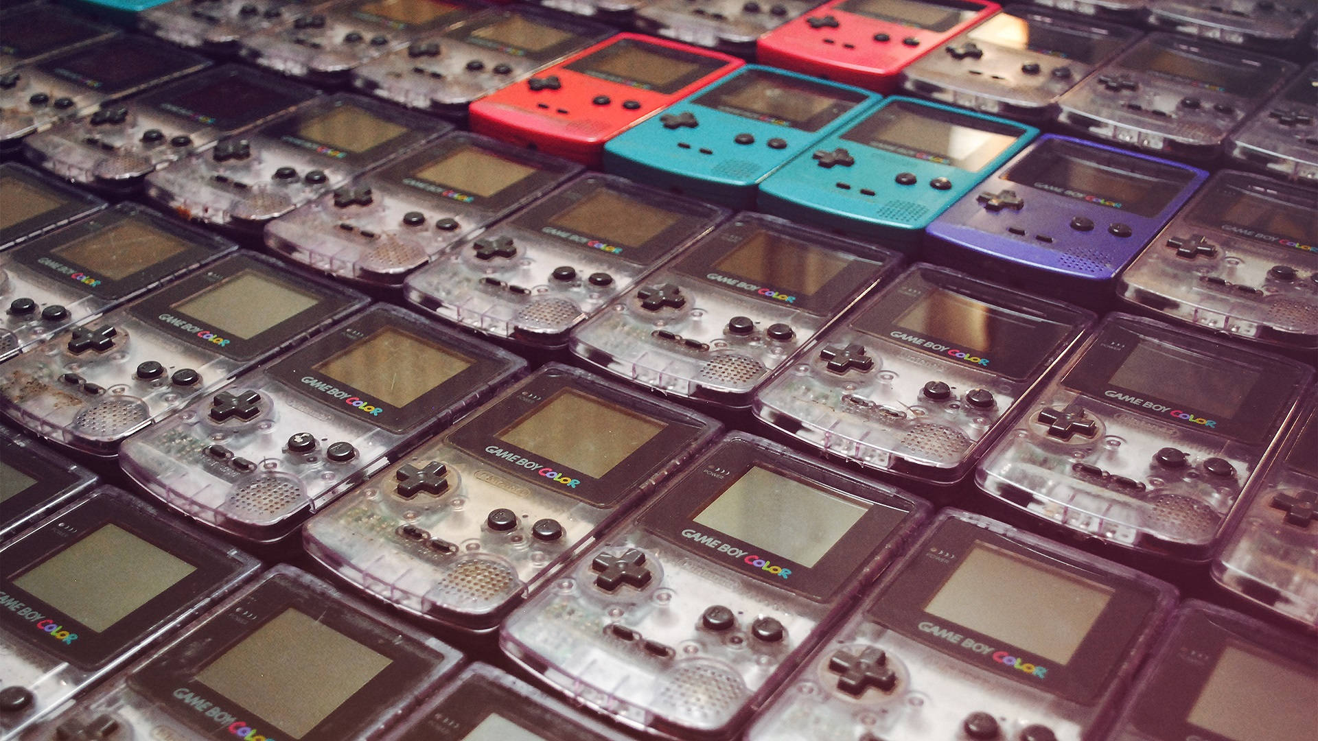 Sıra Sıra Game Boy Color Modelleri Duvar Kağıdı