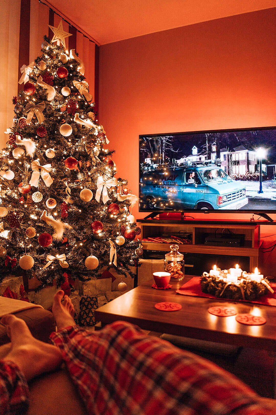 Şirin Estetik Noel Oturma Odası Tasarımı Duvar Kağıdı