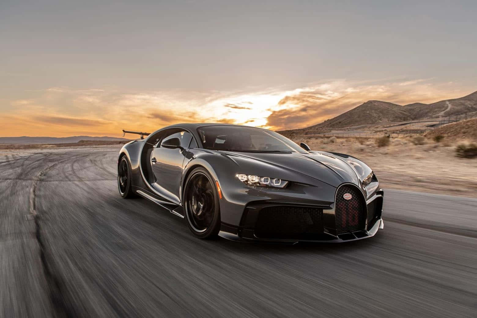 Siyah Bugatti Araba Resmi Duvar Kağıdı