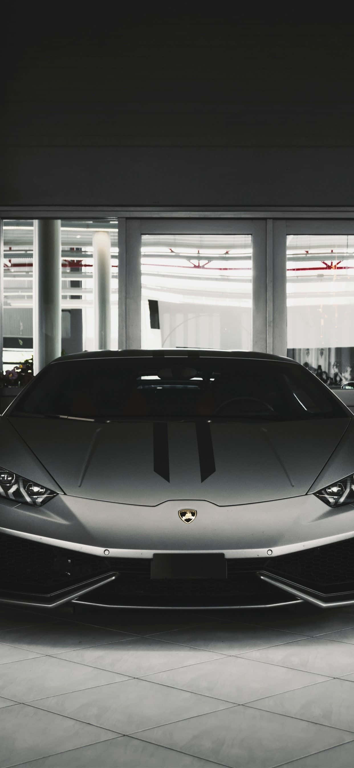 Siyah Lamborghini iPhone Ön Görünüm Duvar Kağıdı
