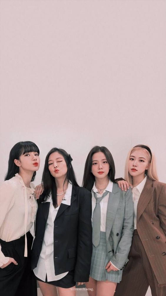 Siyah Takım Elbiseli Blackpink Estetiği Duvar Kağıdı