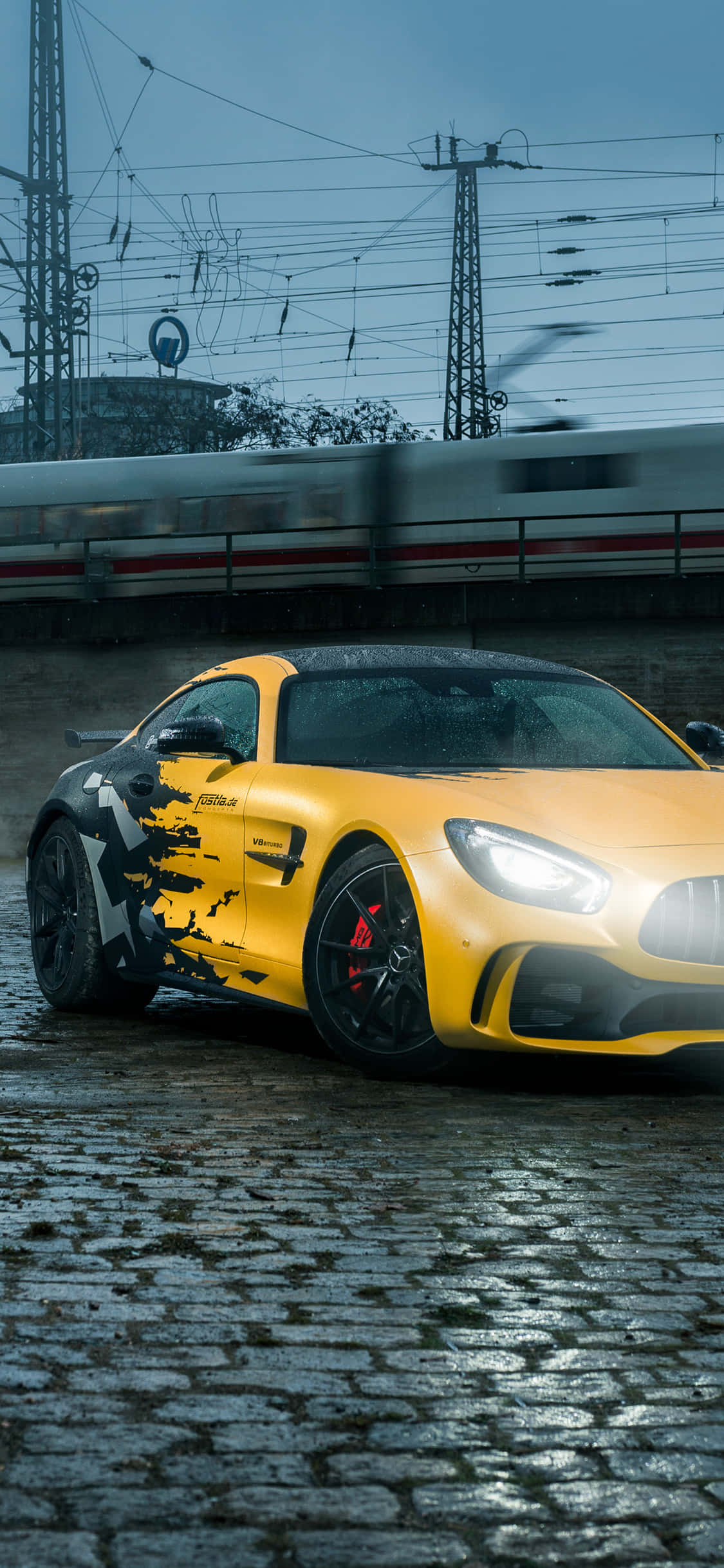 Siyah ve Sarı iPhone Xs Mercedes Amg Duvar Kağıdı