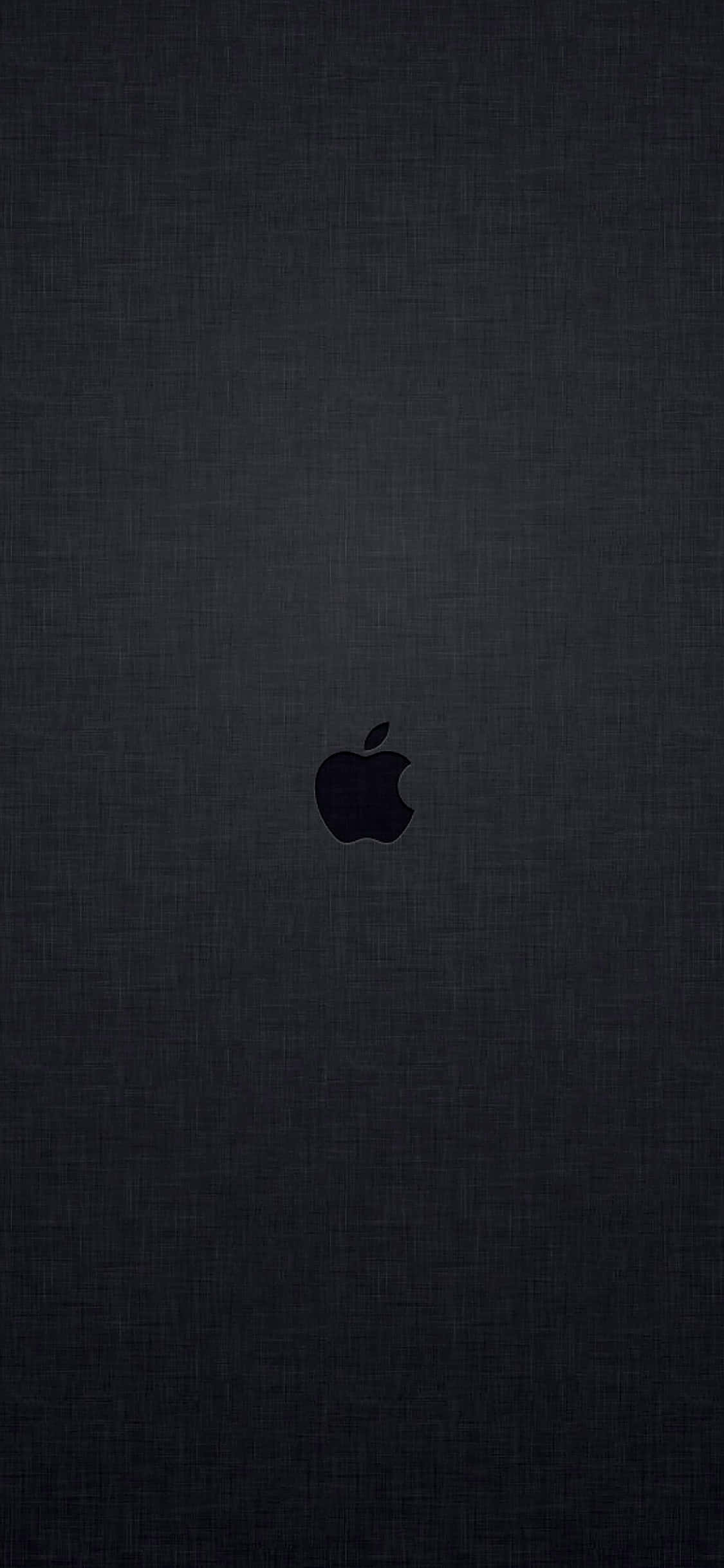 Şık Bir Görünüm İçin Koyu Renk iPhone ile Skor Yapın Duvar Kağıdı