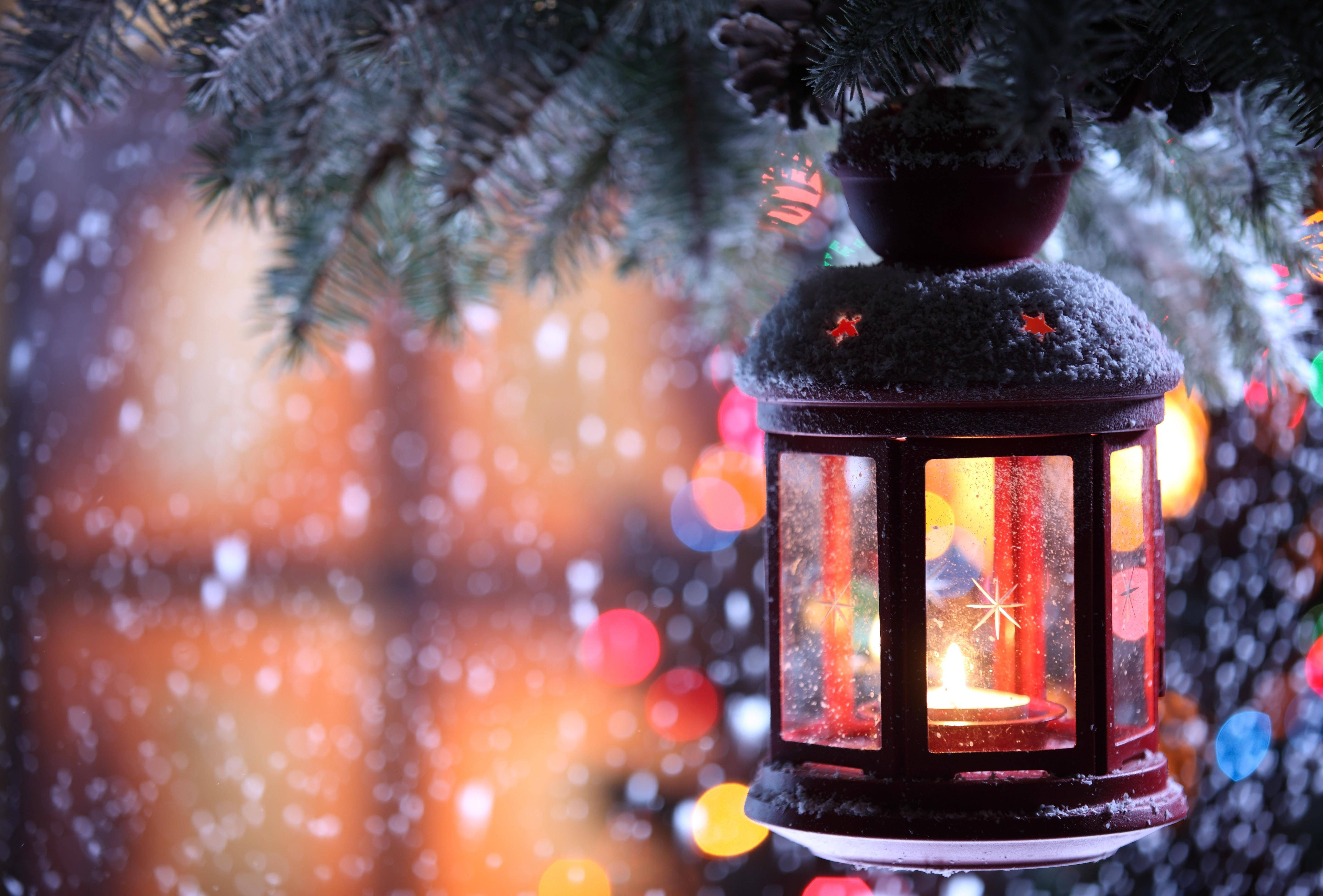 Soğuk Noel Fener Süslemesi Duvar Kağıdı
