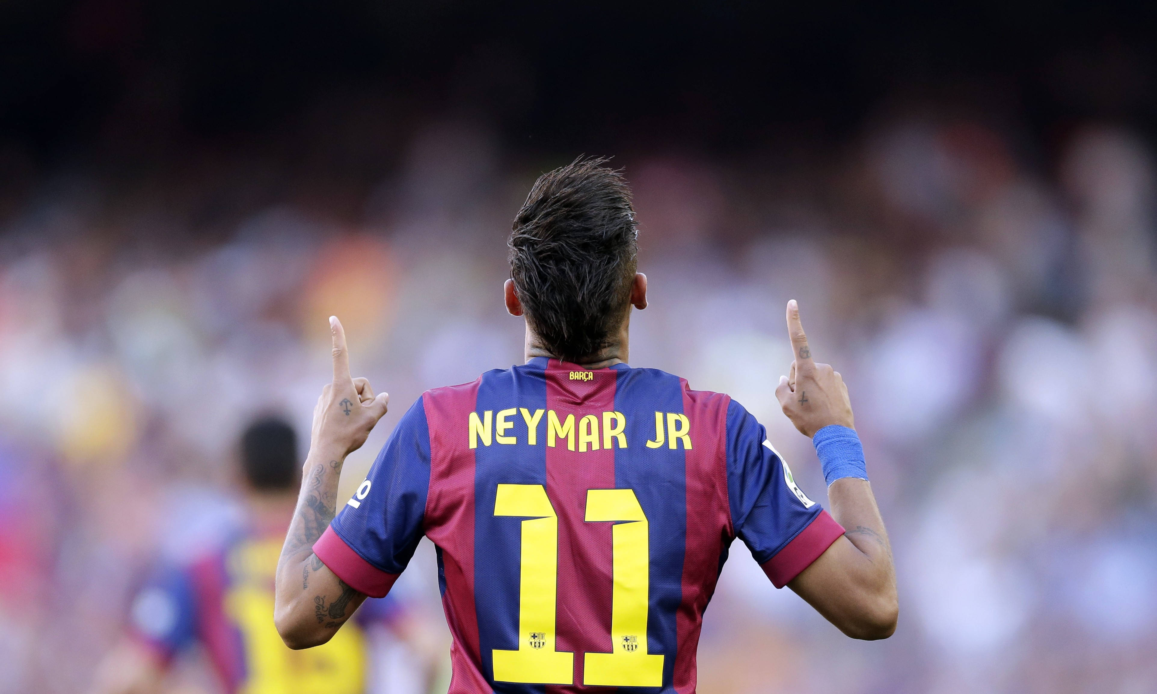 Soğukkanlı Neymar Jr, 11 Numaralı Formasıyla Güven Dolu Duvar Kağıdı